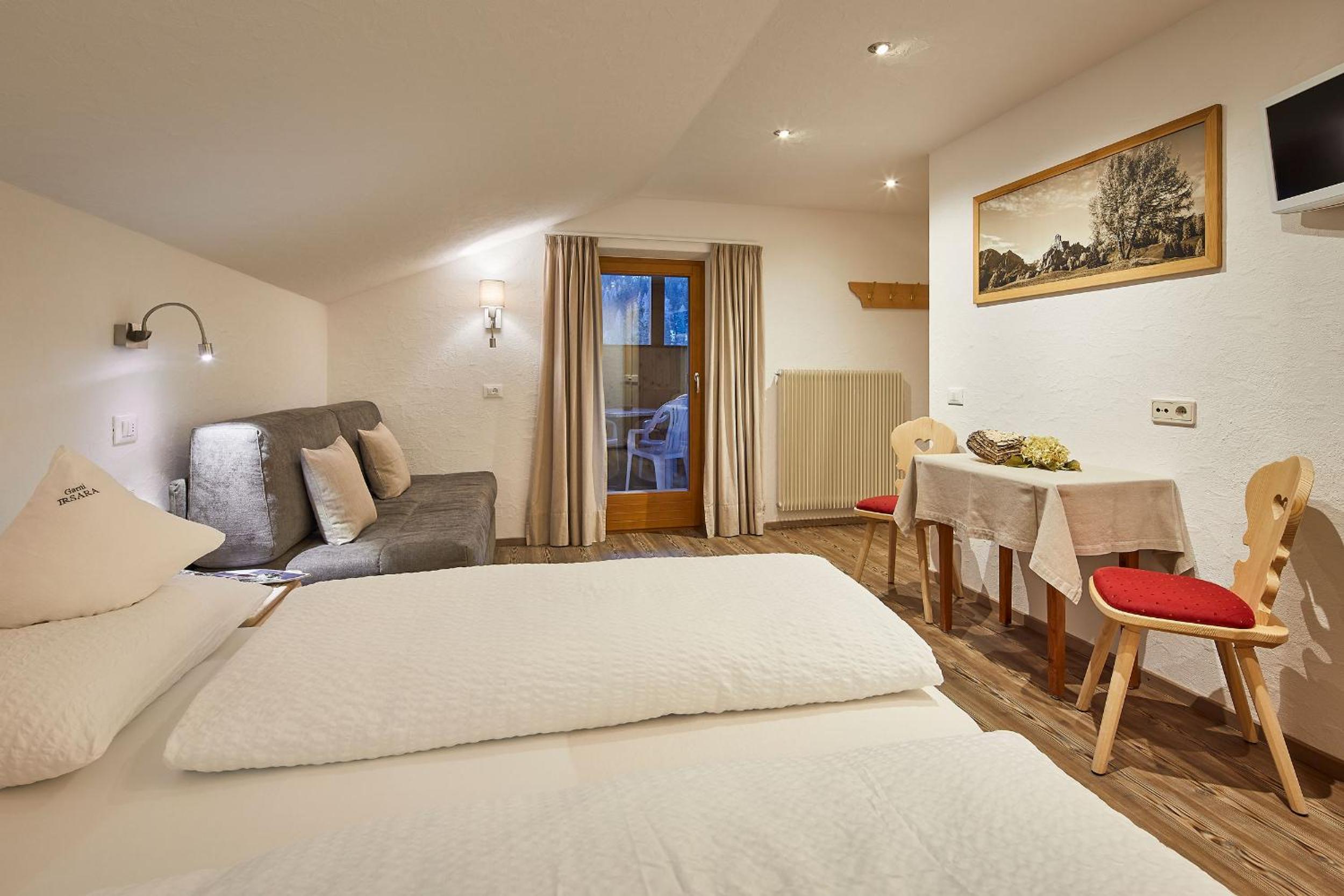 Deluxe Double or Twin Room photo 2