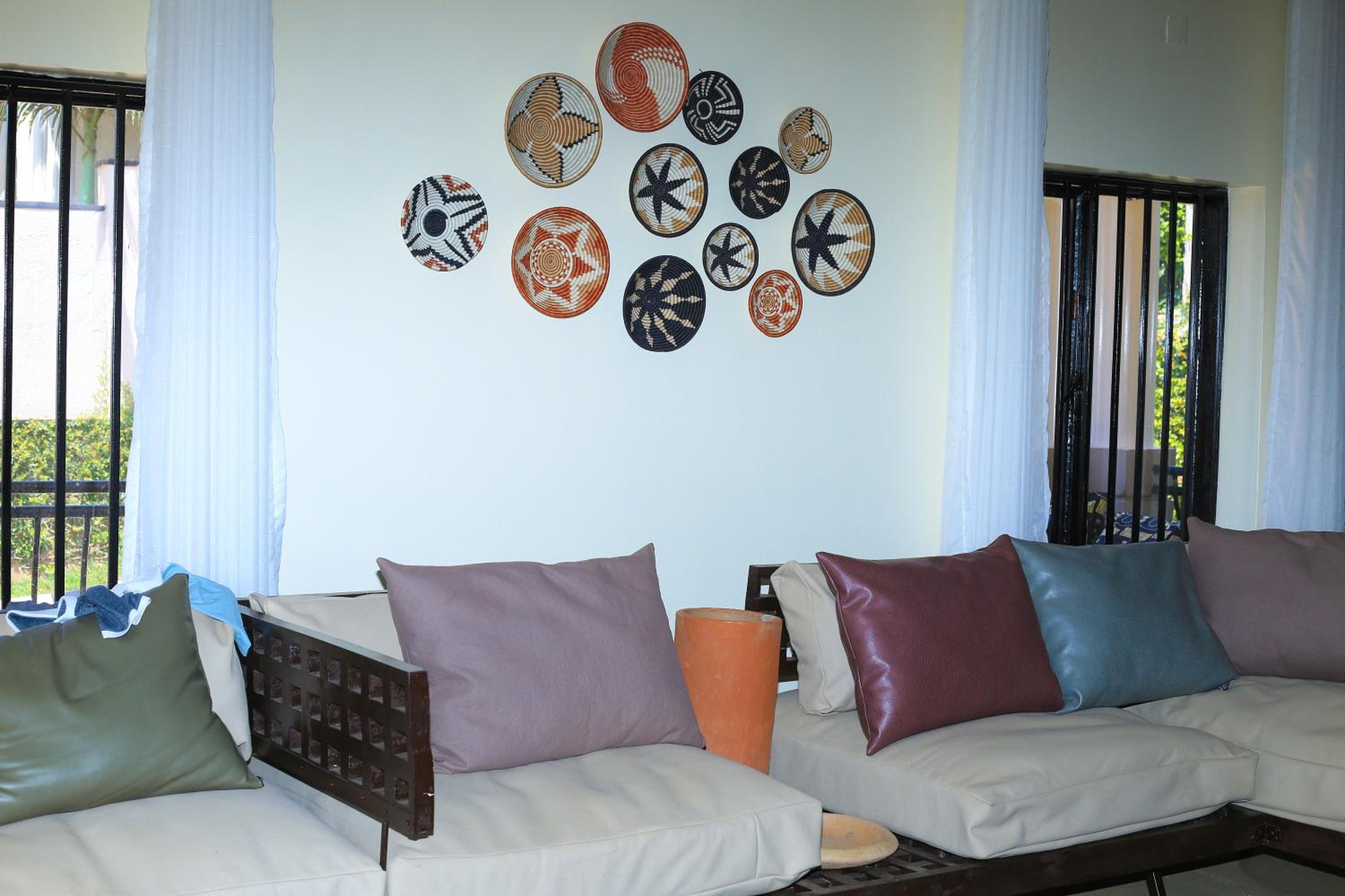 Deluxe King Suite photo 3