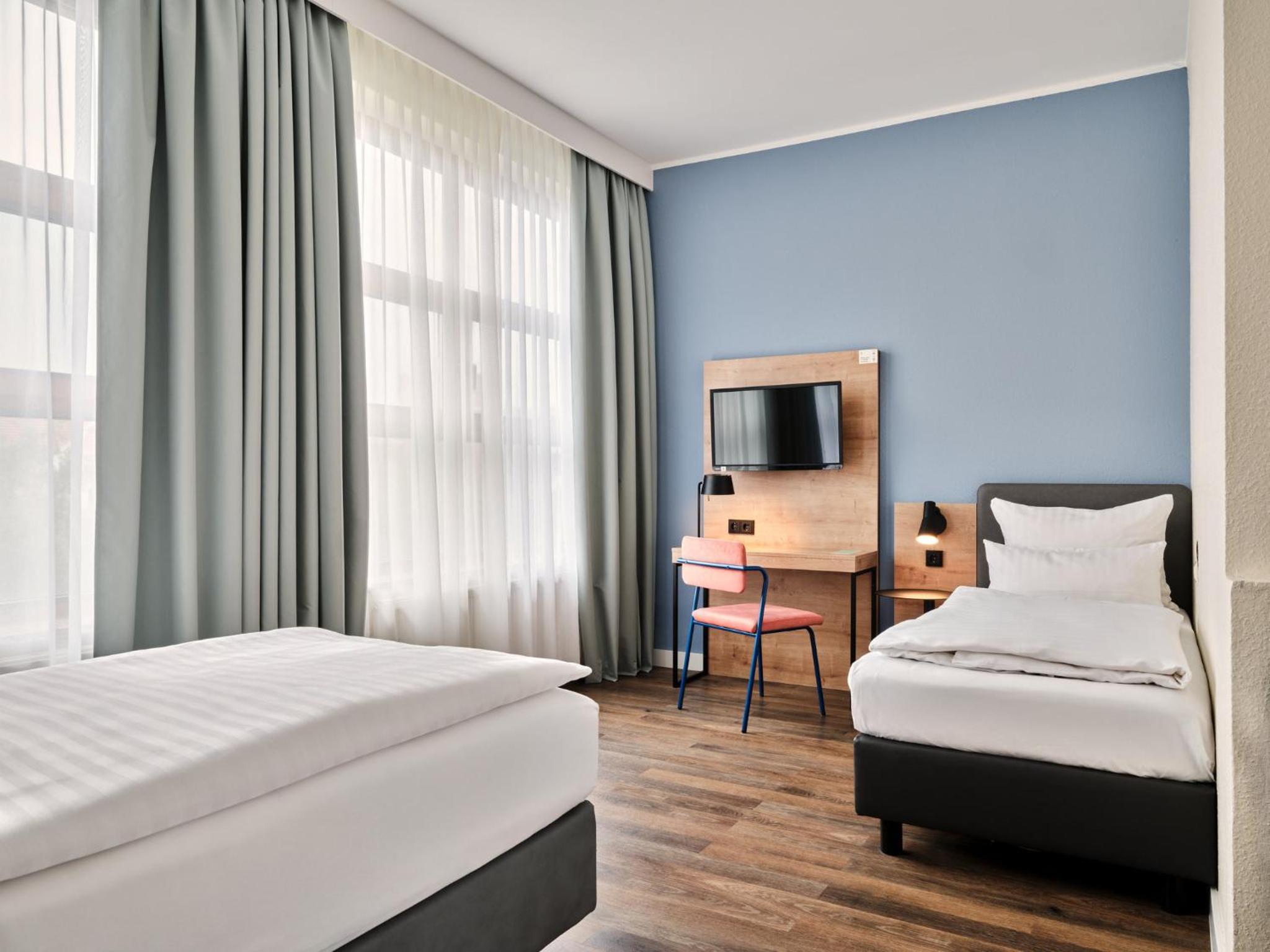 Standard Room with Two Single Beds