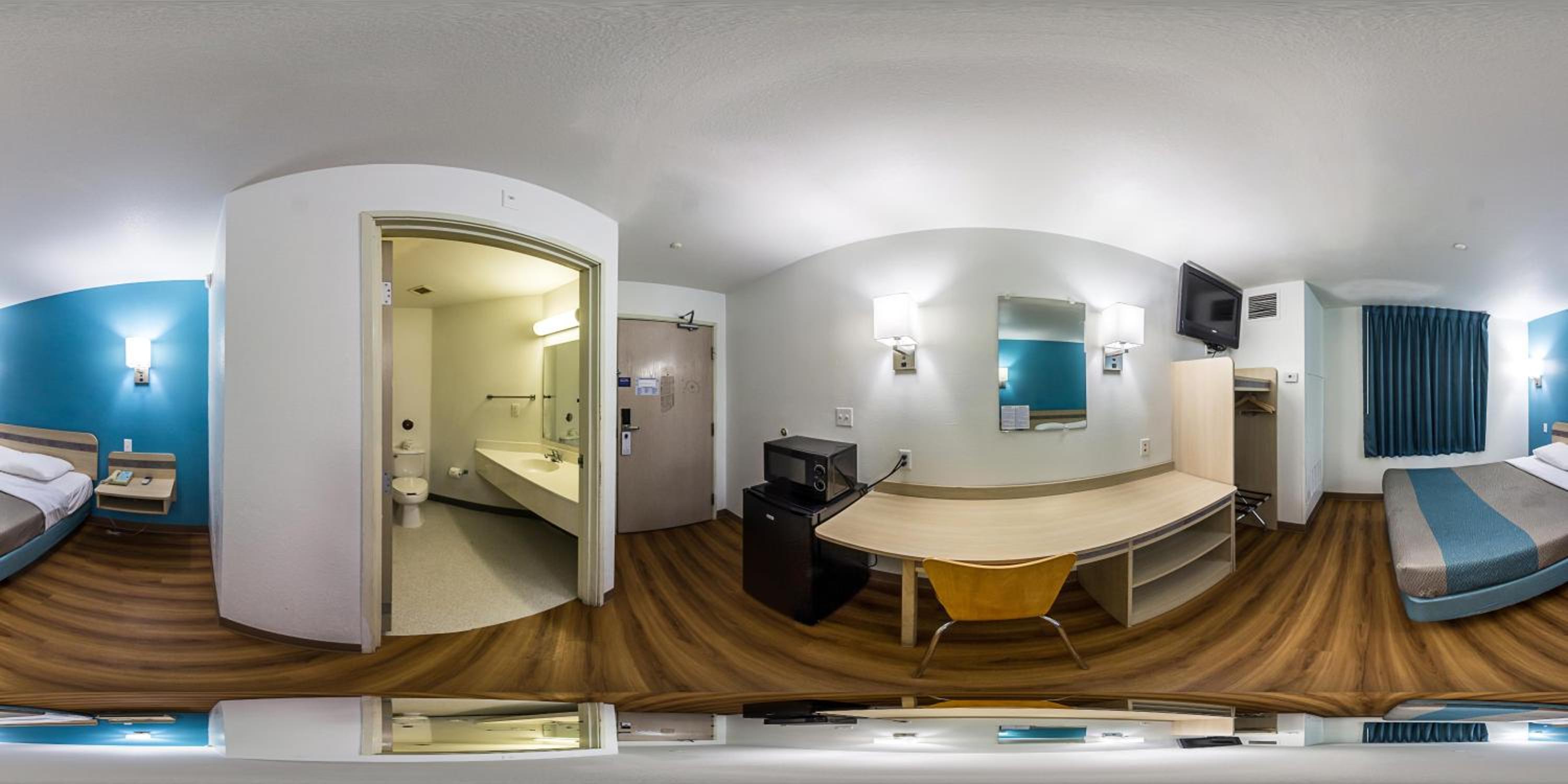 Queen Room - Disability Access - Smoking - Photo 5