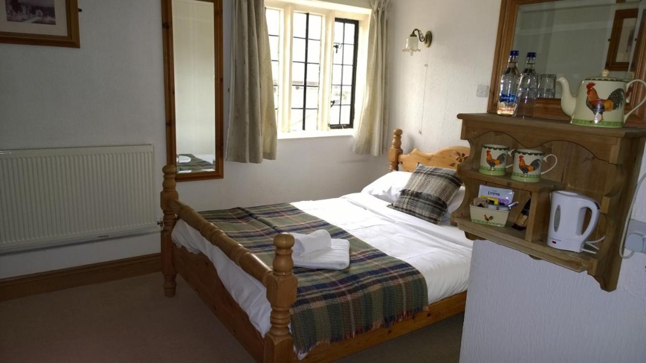 Double Room with Private Bathroom - Photo 2