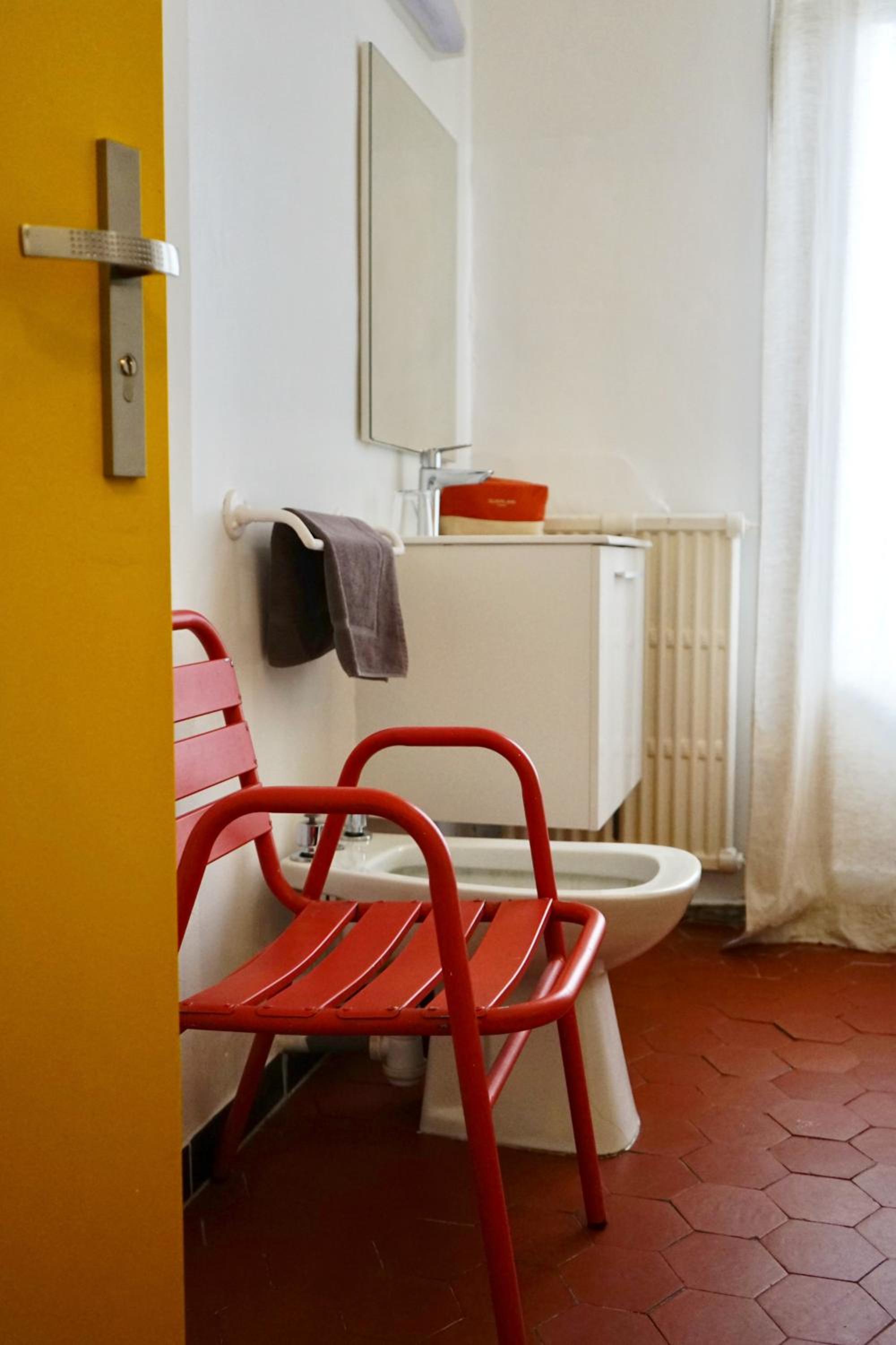 Single Room with Shared Bathroom