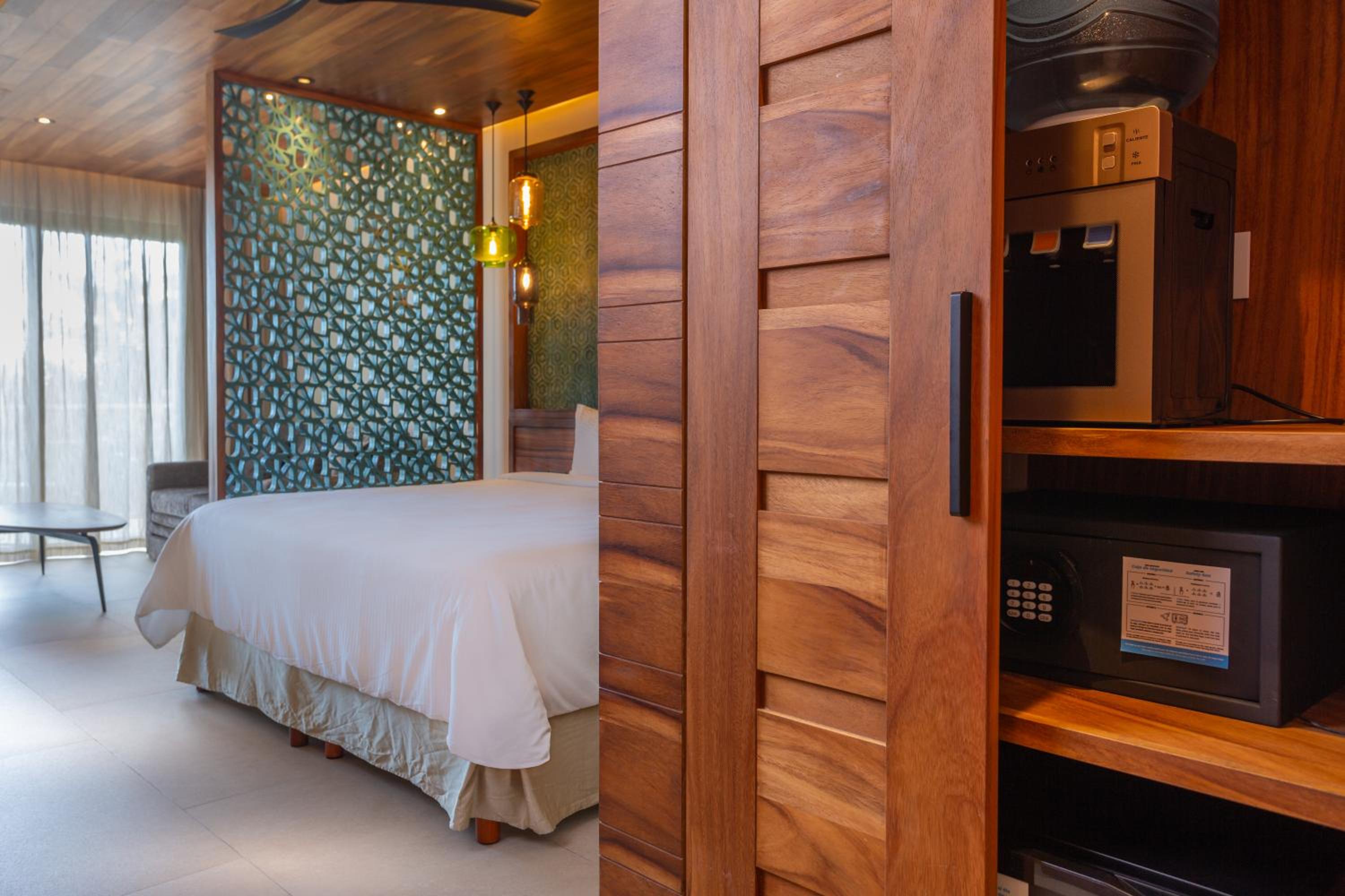 Platinum King Junior Suite (2 adults + 1 child) photo 1