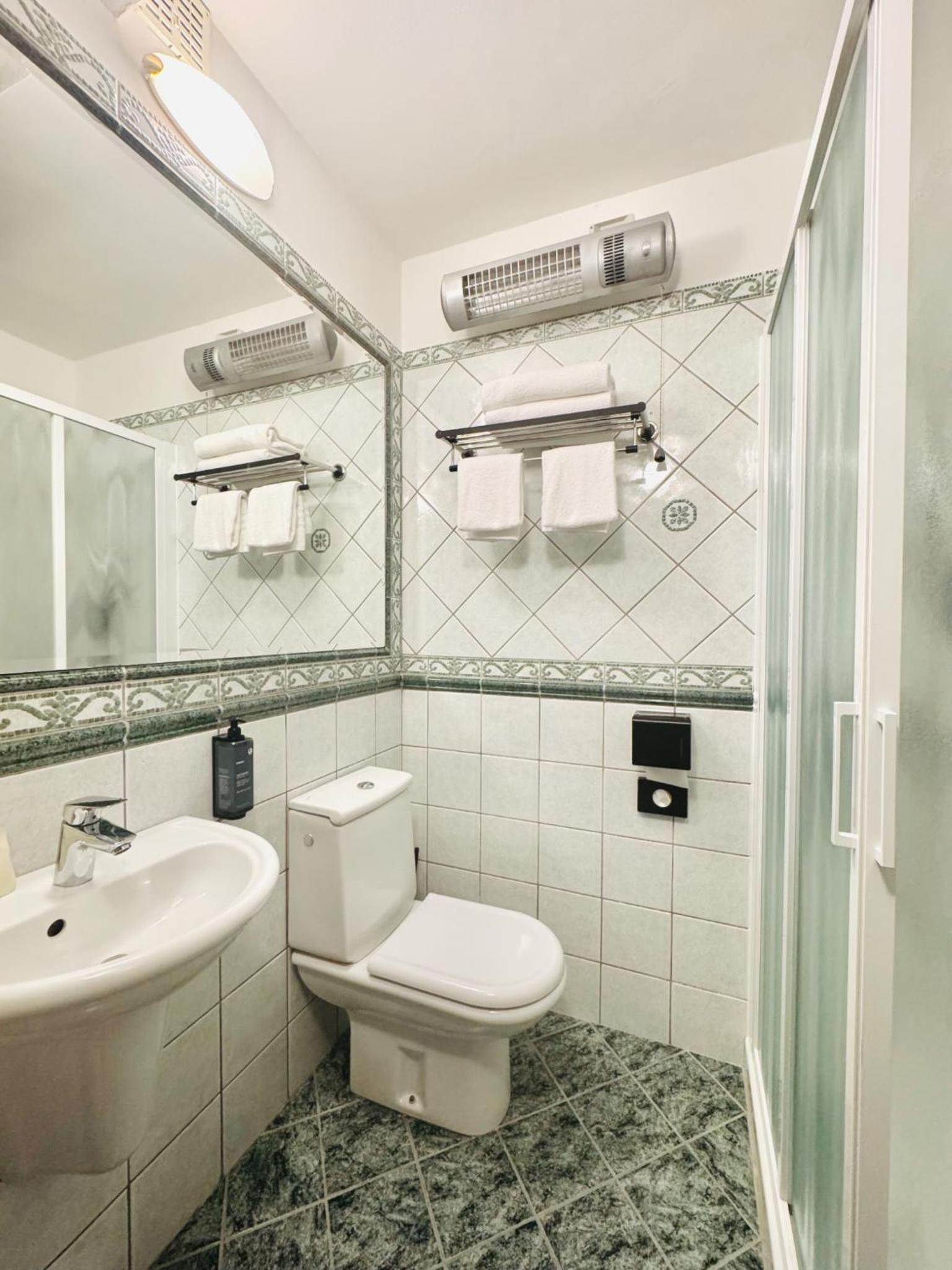 Economy Single Room