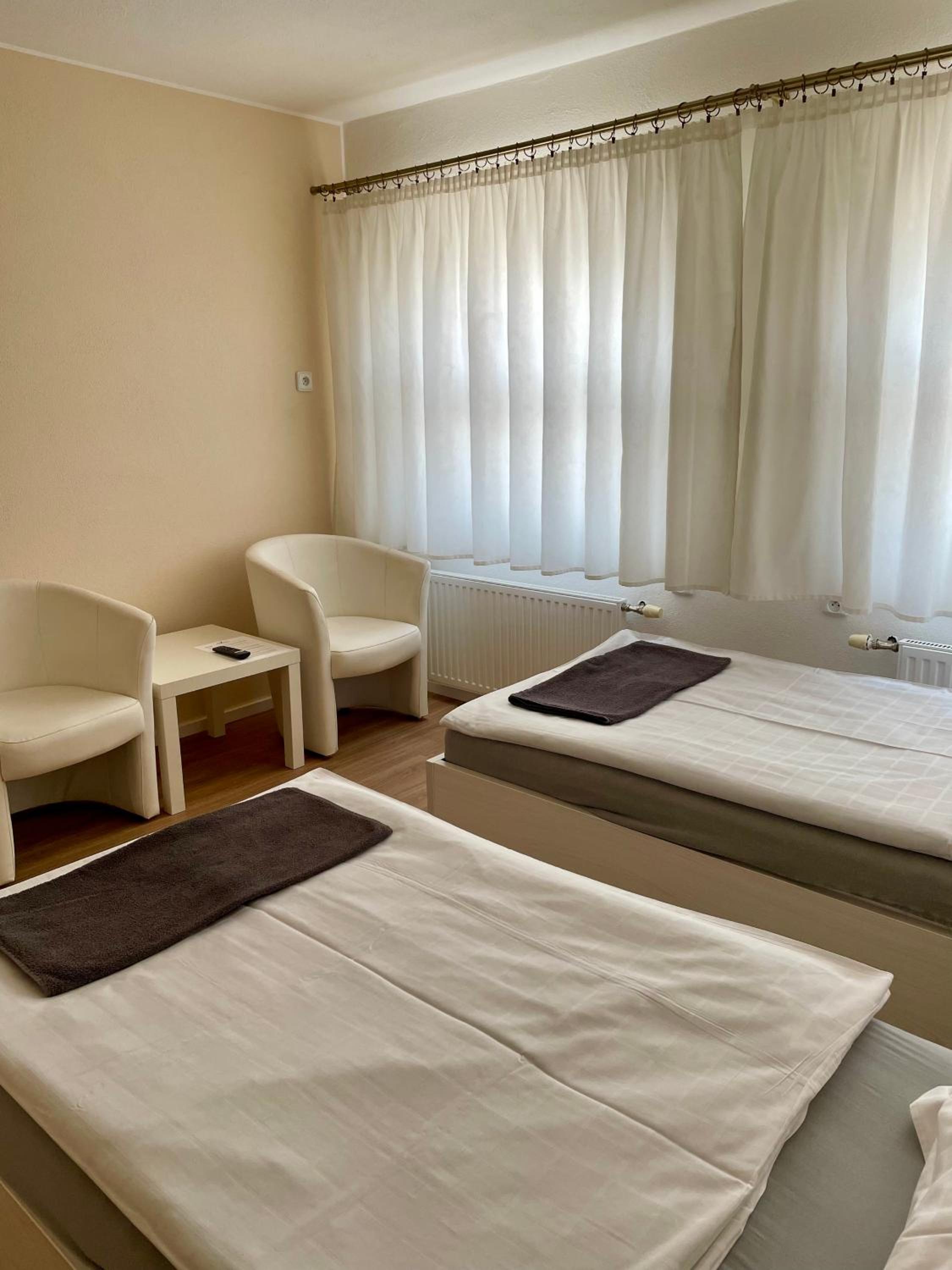 Standard Double or Twin Room photo 3