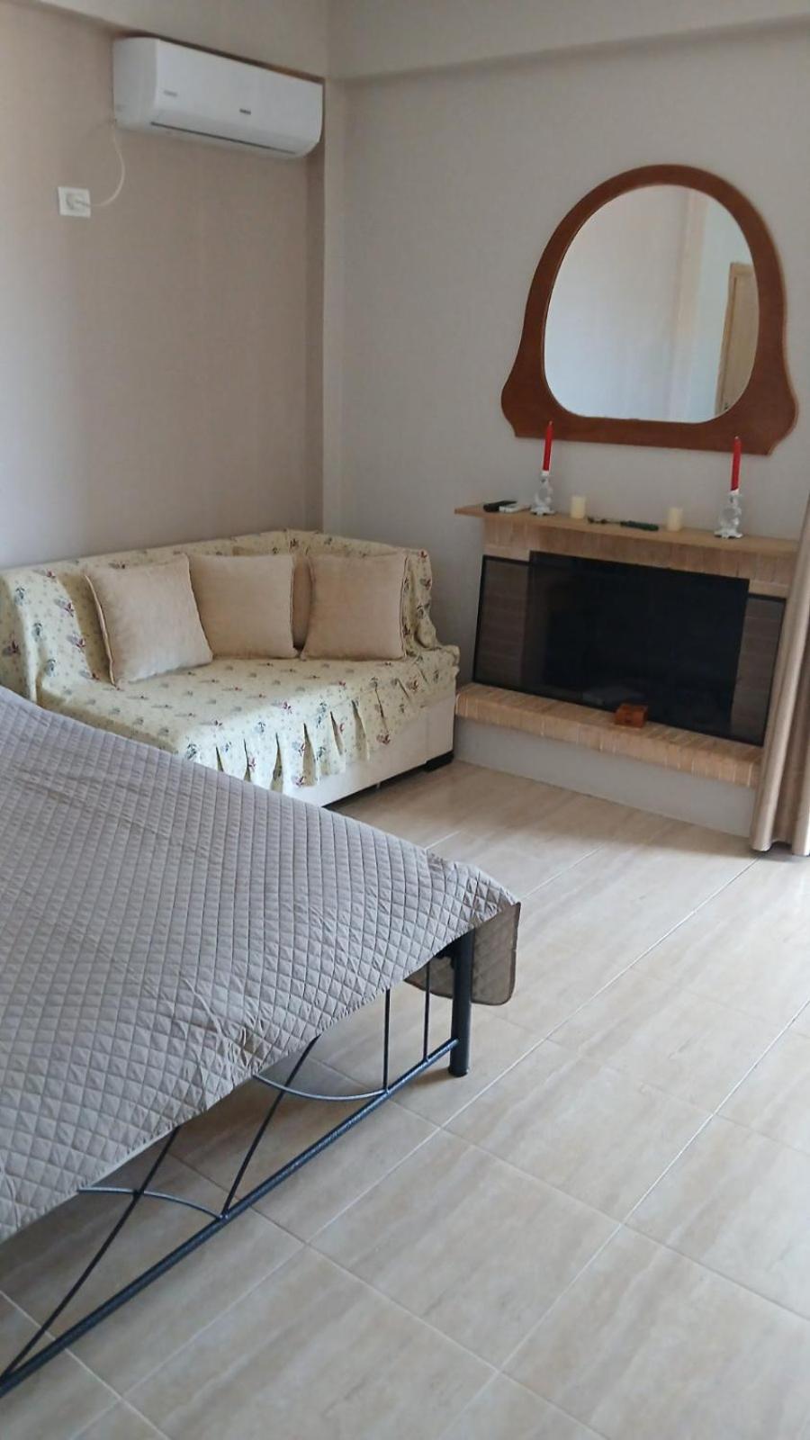 Studio Apartment photo 3