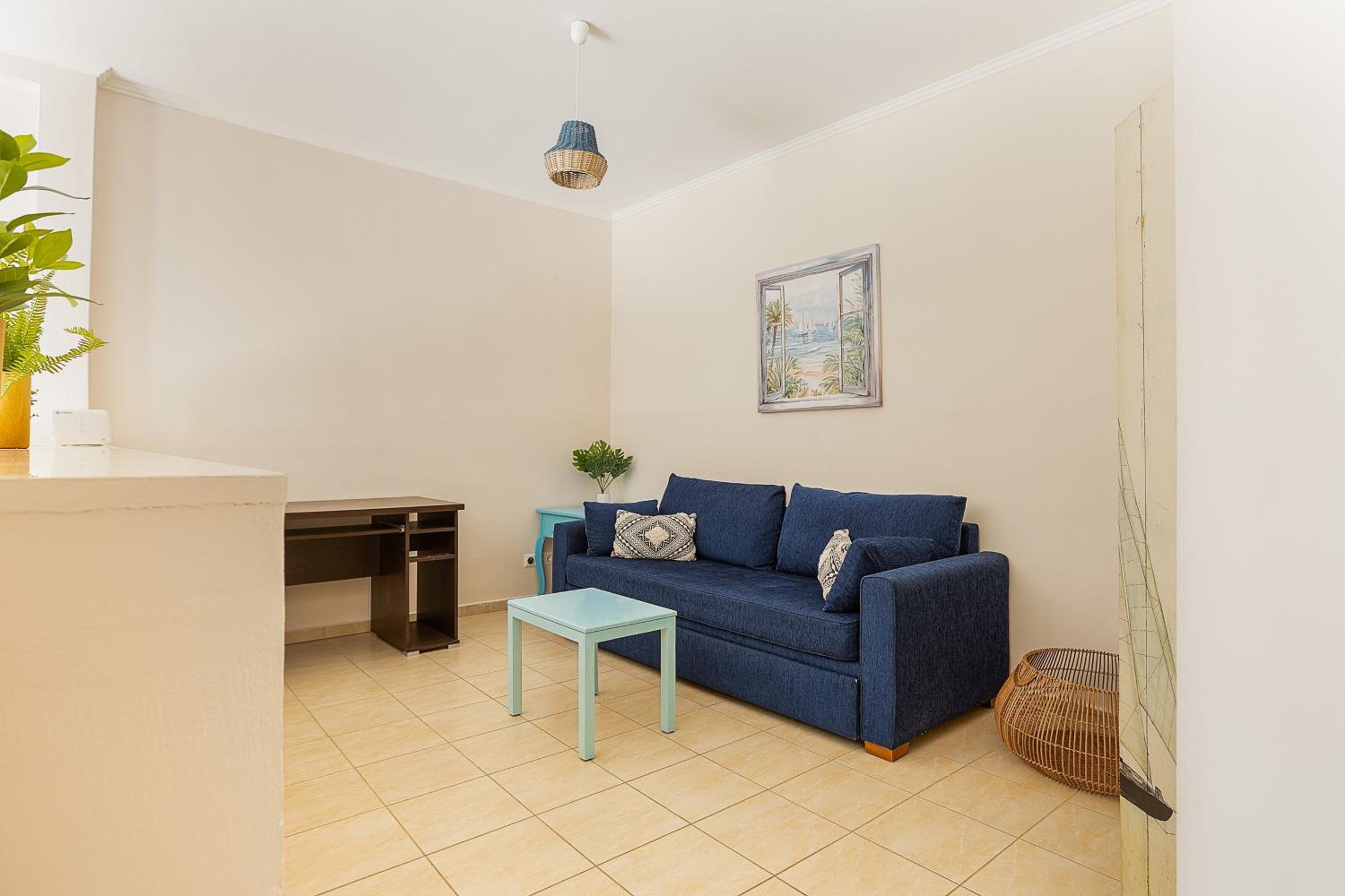 One-Bedroom House photo 1