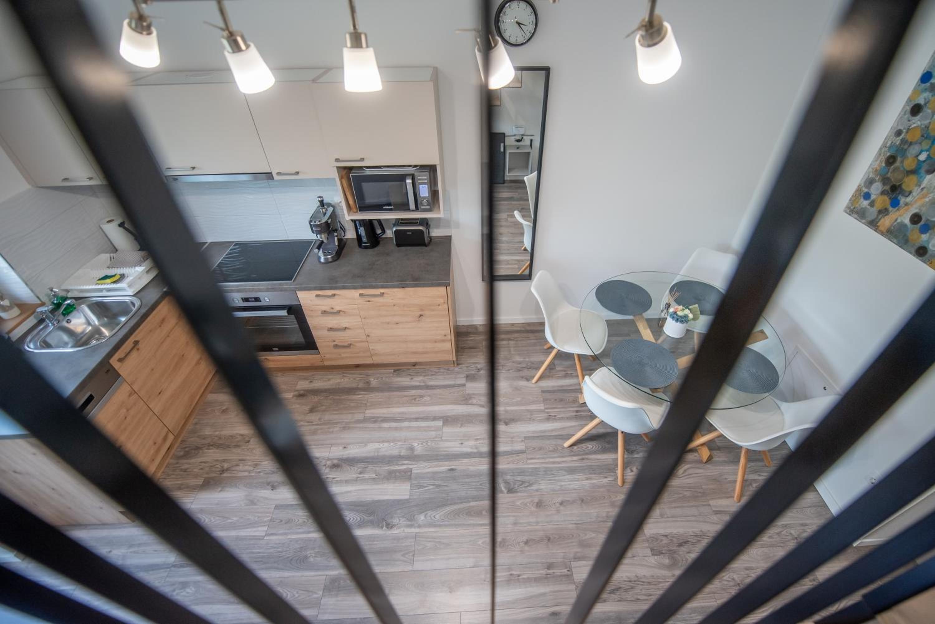 One-bedroom Loft Apartment  photo 2