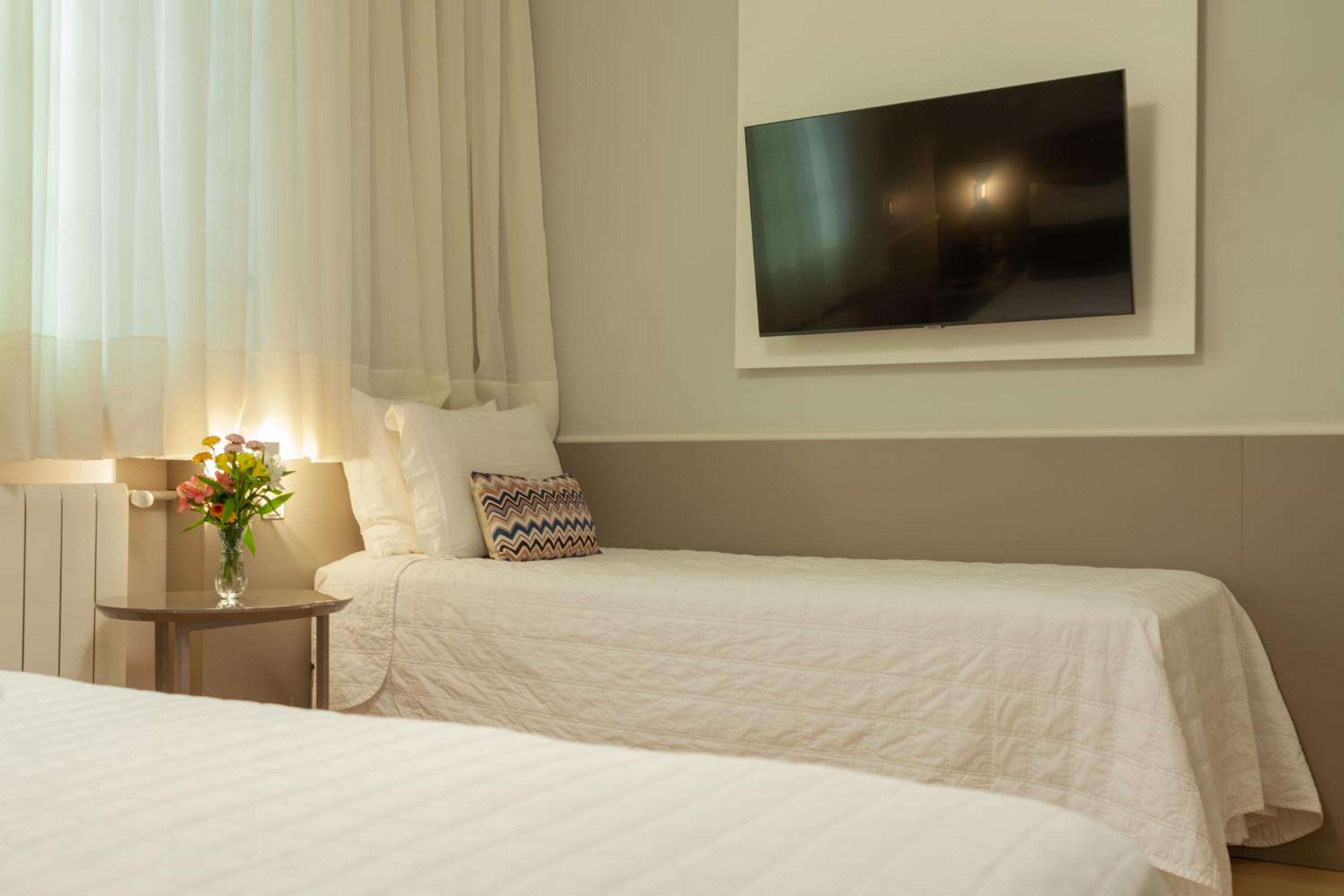 Standard Triple Room - Photo 1