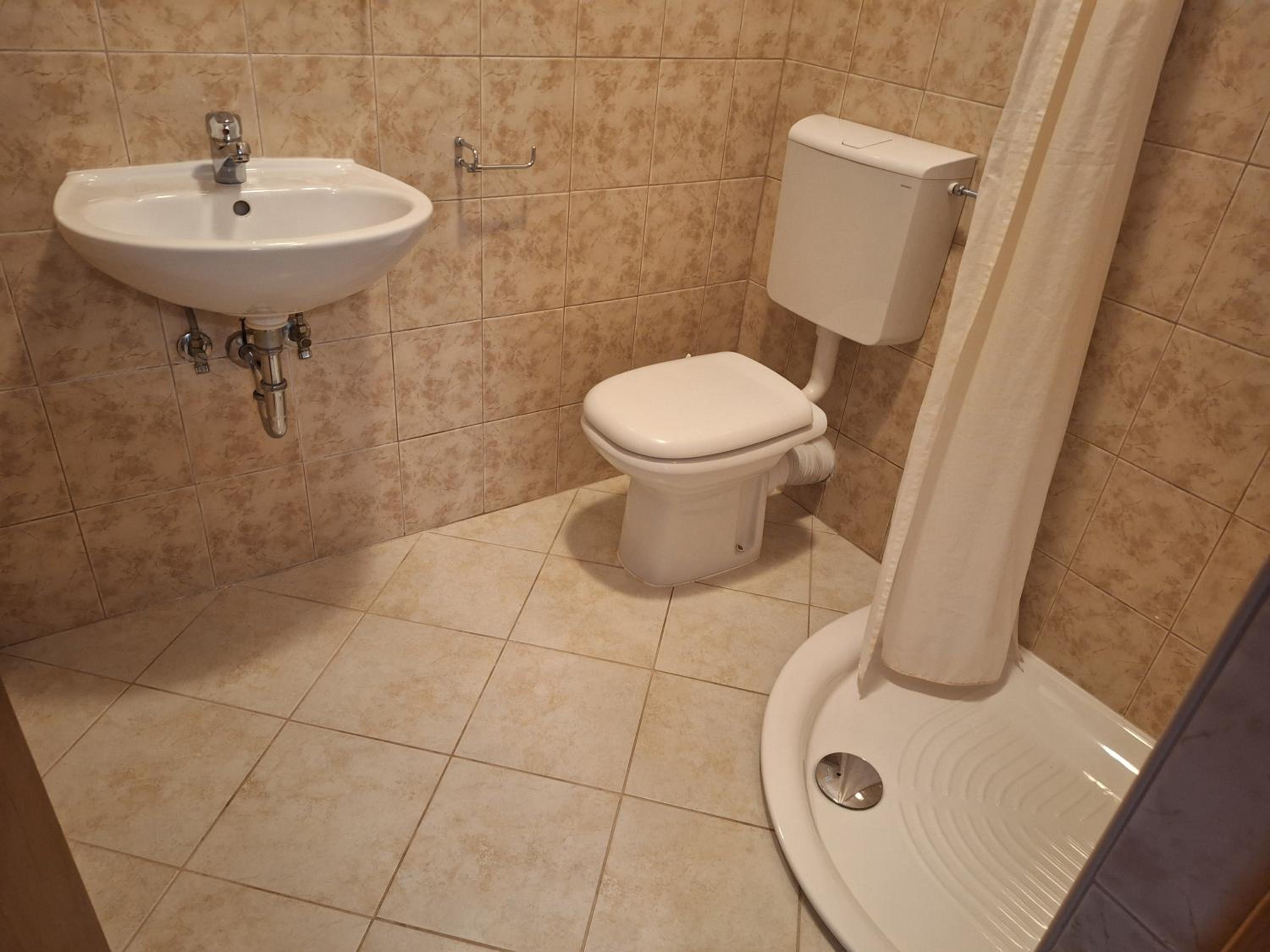 Apartment - Ground Floor photo 3