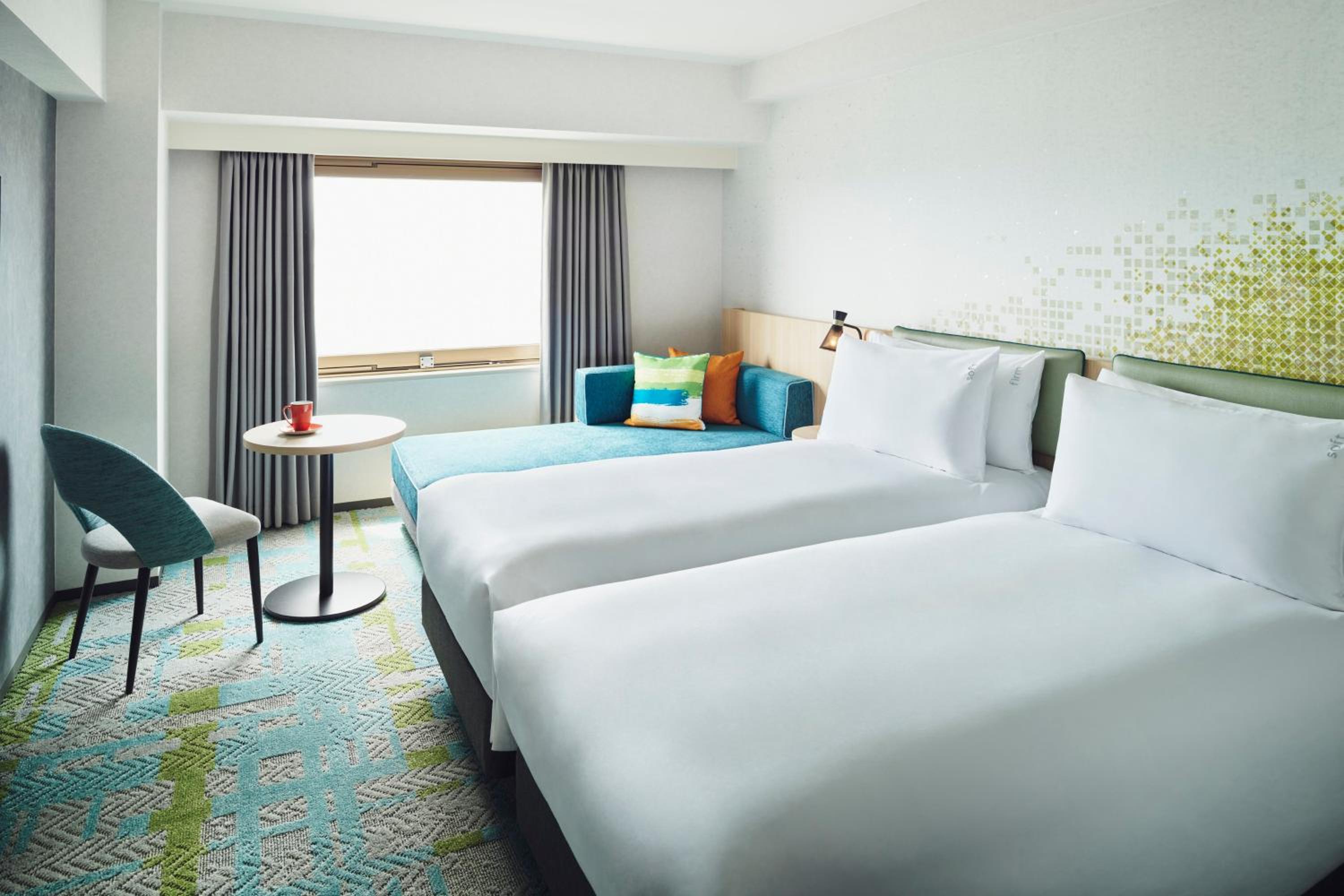 Standard Twin Room with Sofa - Photo 5