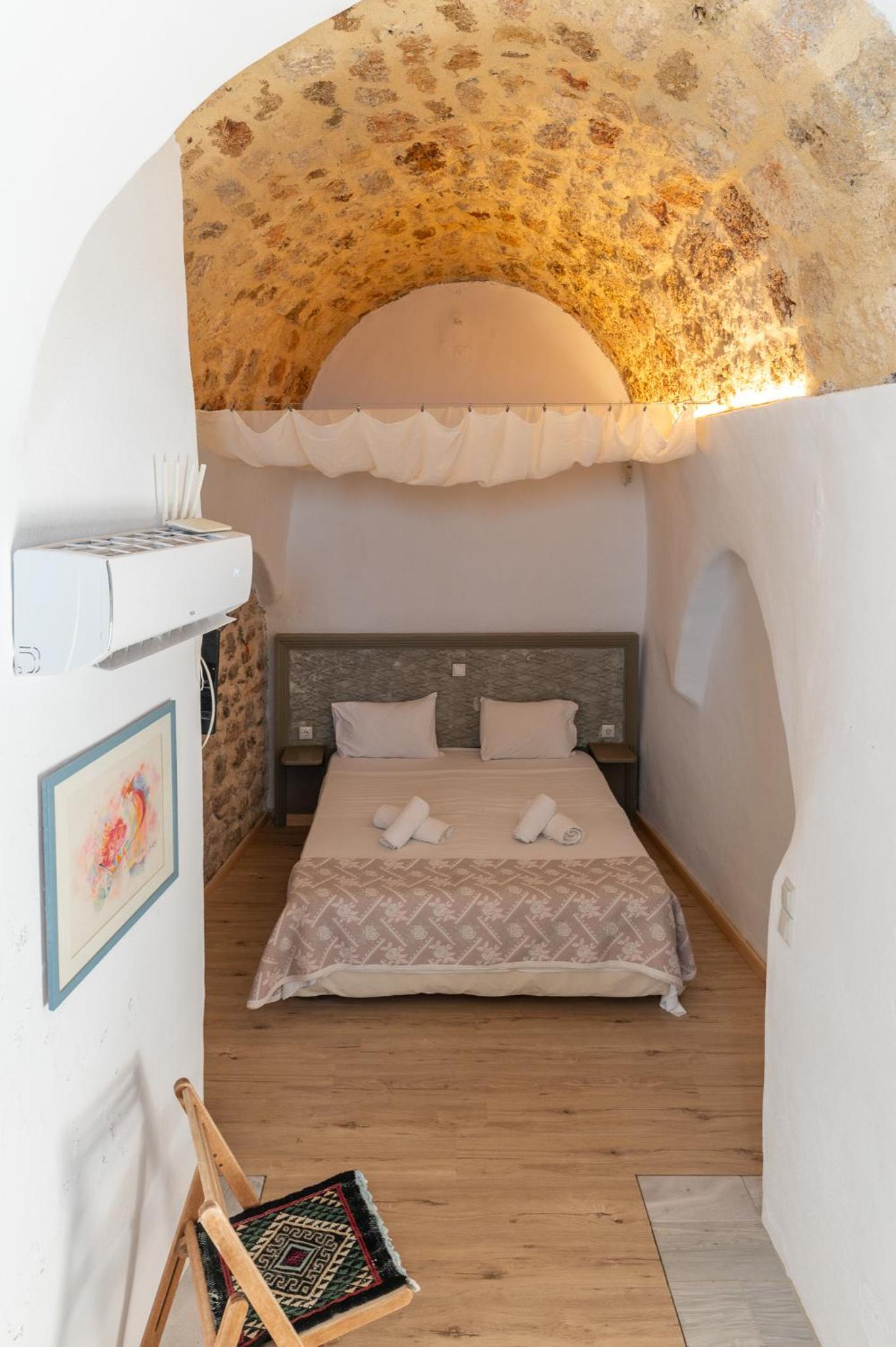 Large Double Room photo 2