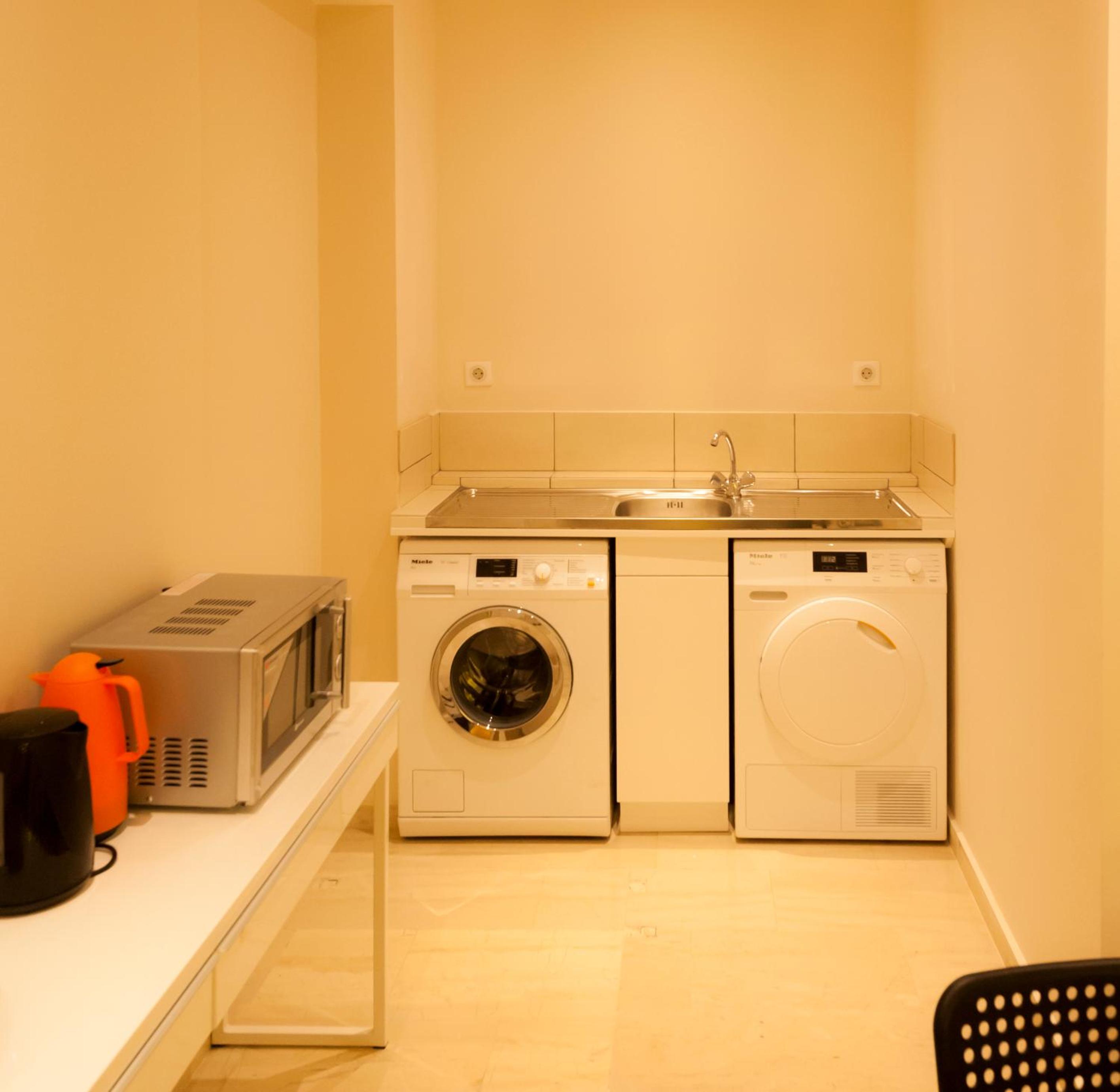 Deluxe Apartment photo 2