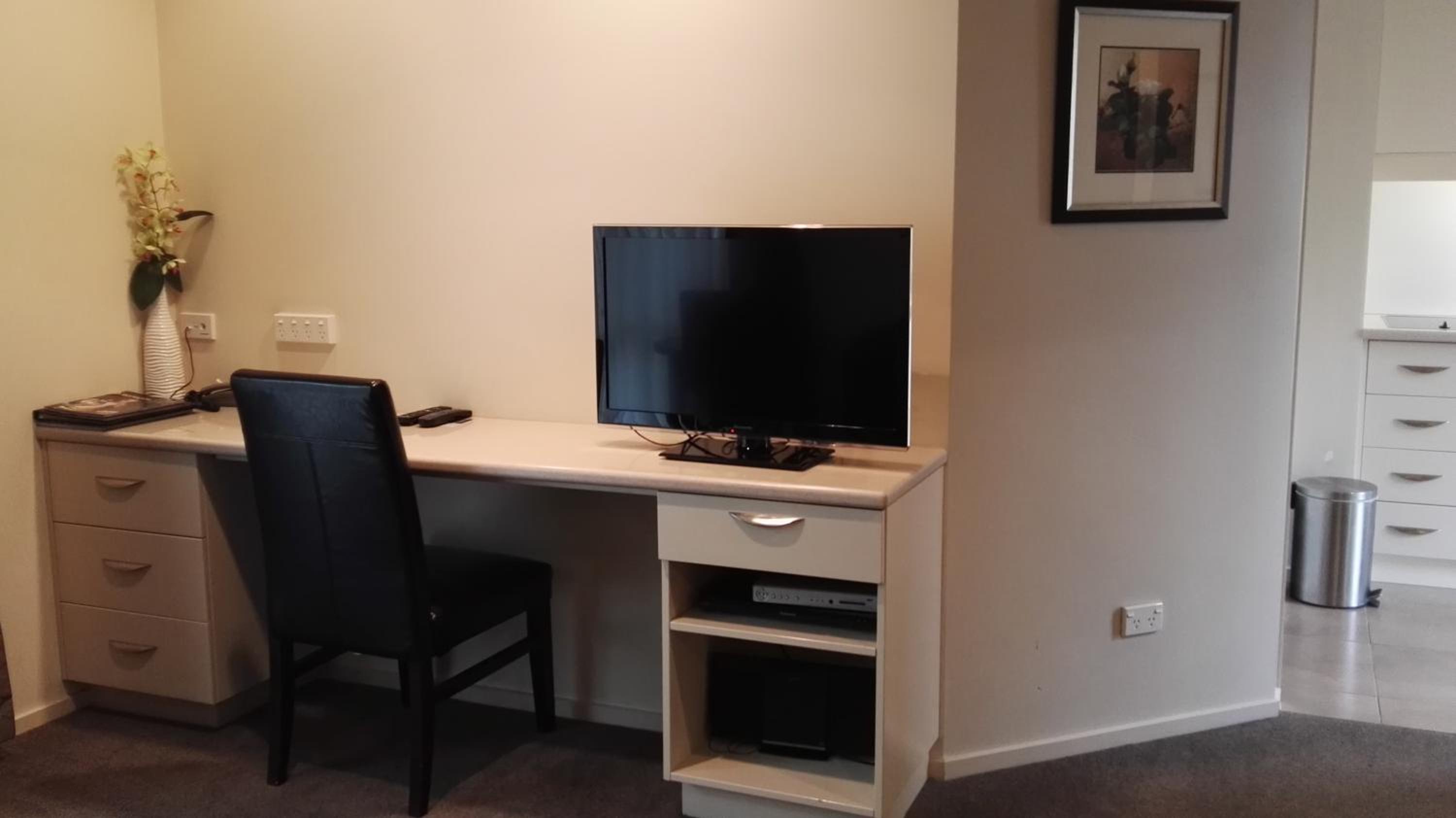 Executive Studio photo 2