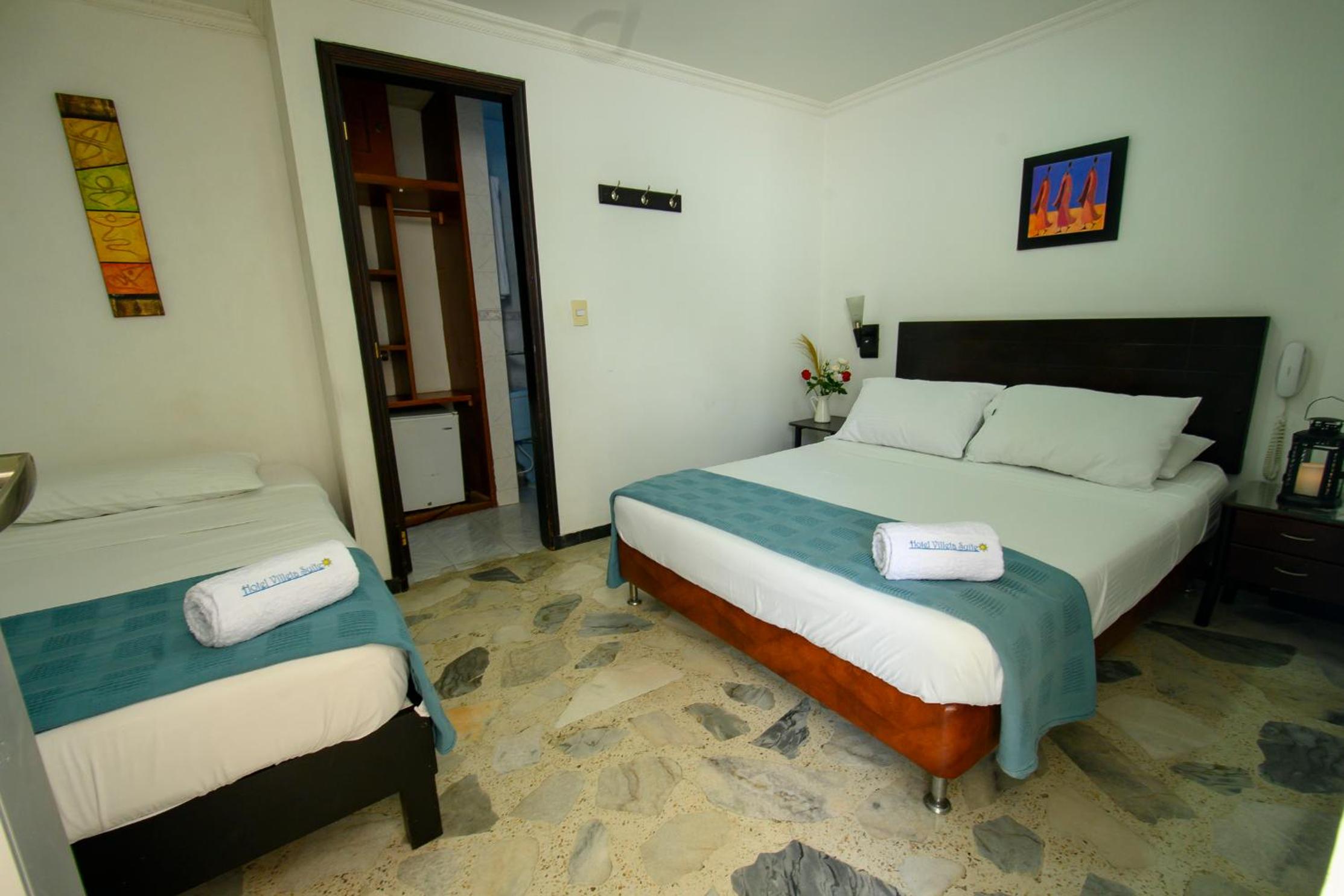 Standard Twin Room photo 2