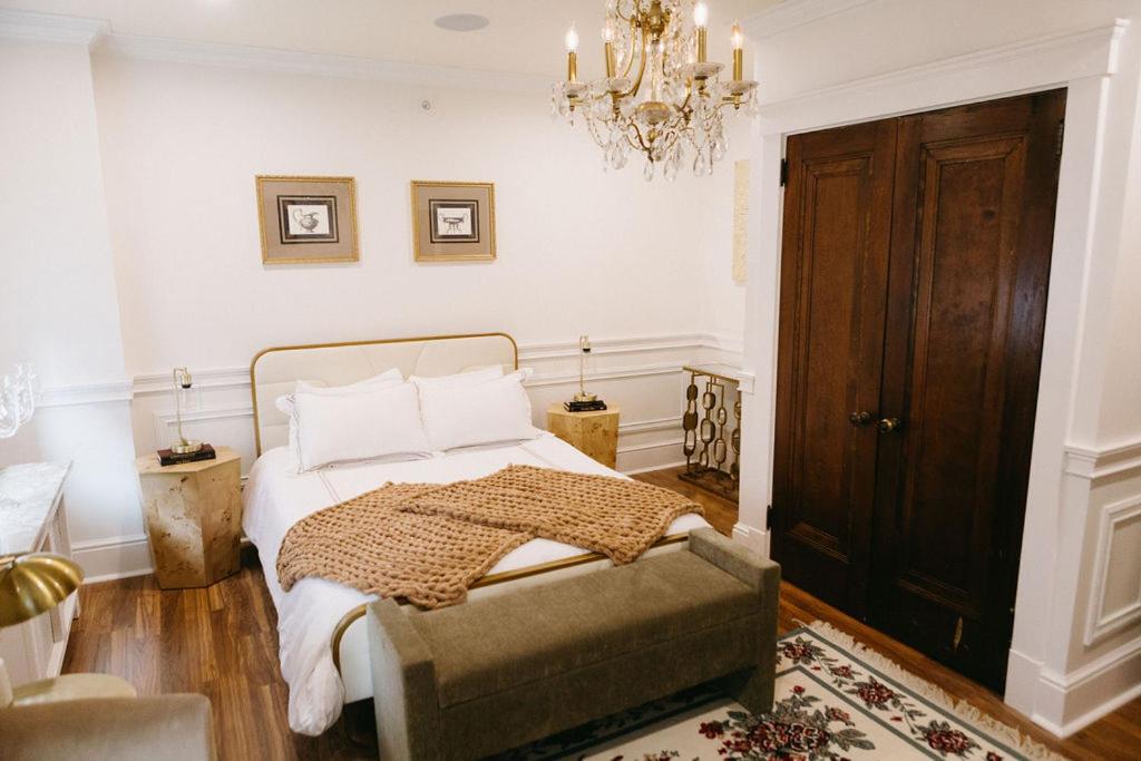 Queen Suite photo 2