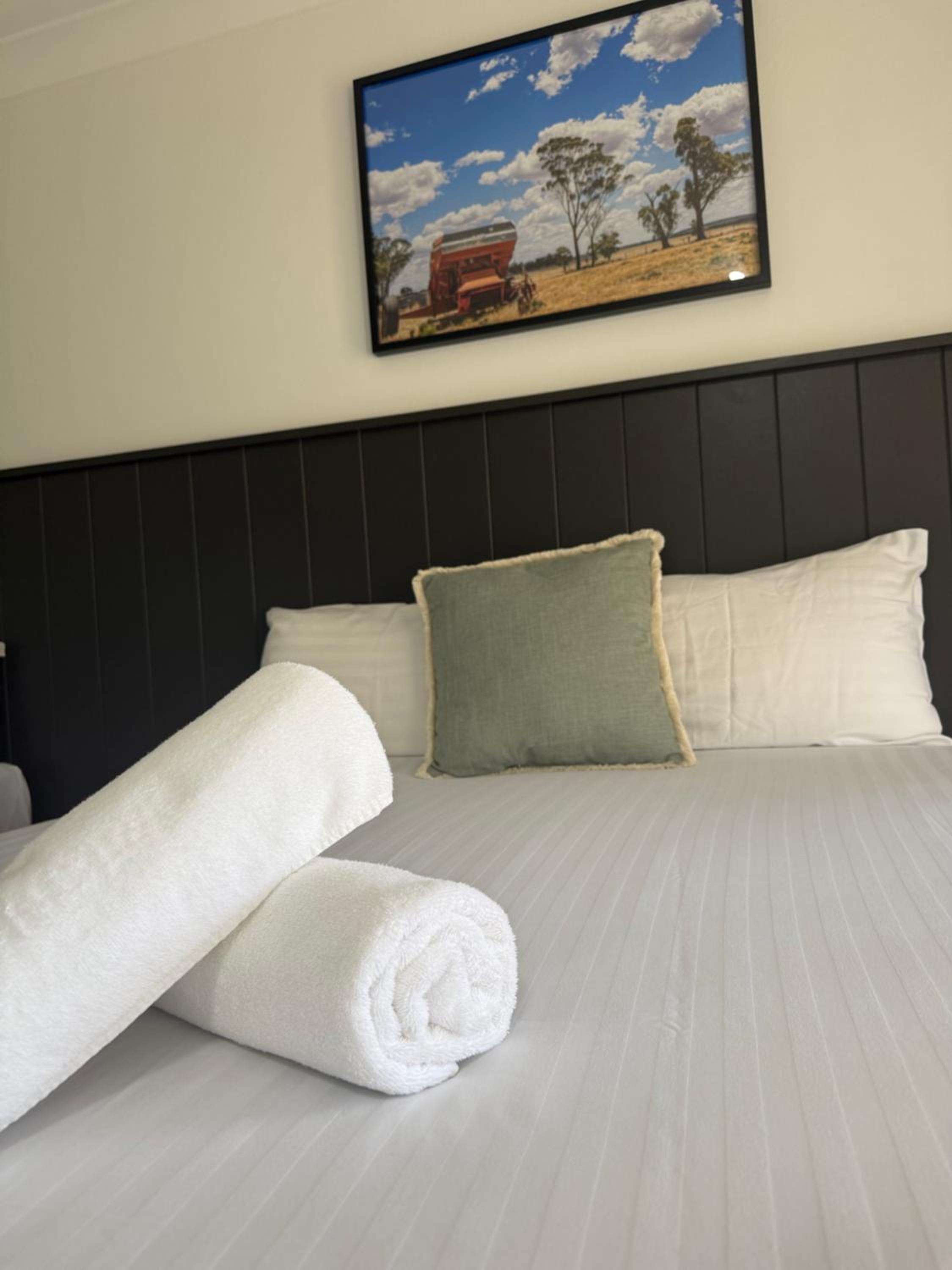 Superior Queen Room with Two Queen Beds photo 2