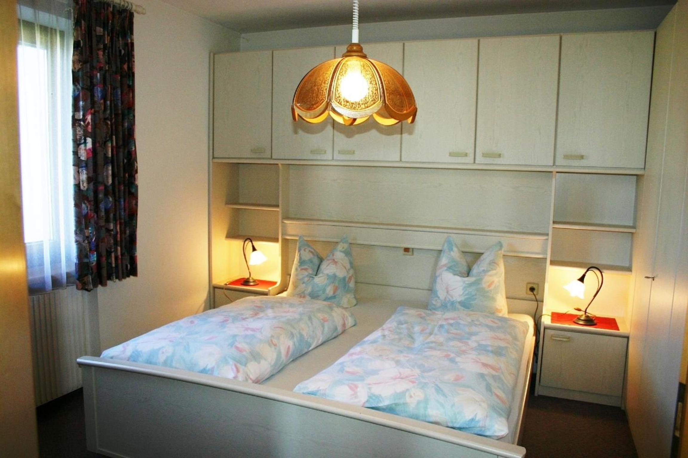 Large One-Bedroom Apartment with Sofa Bed