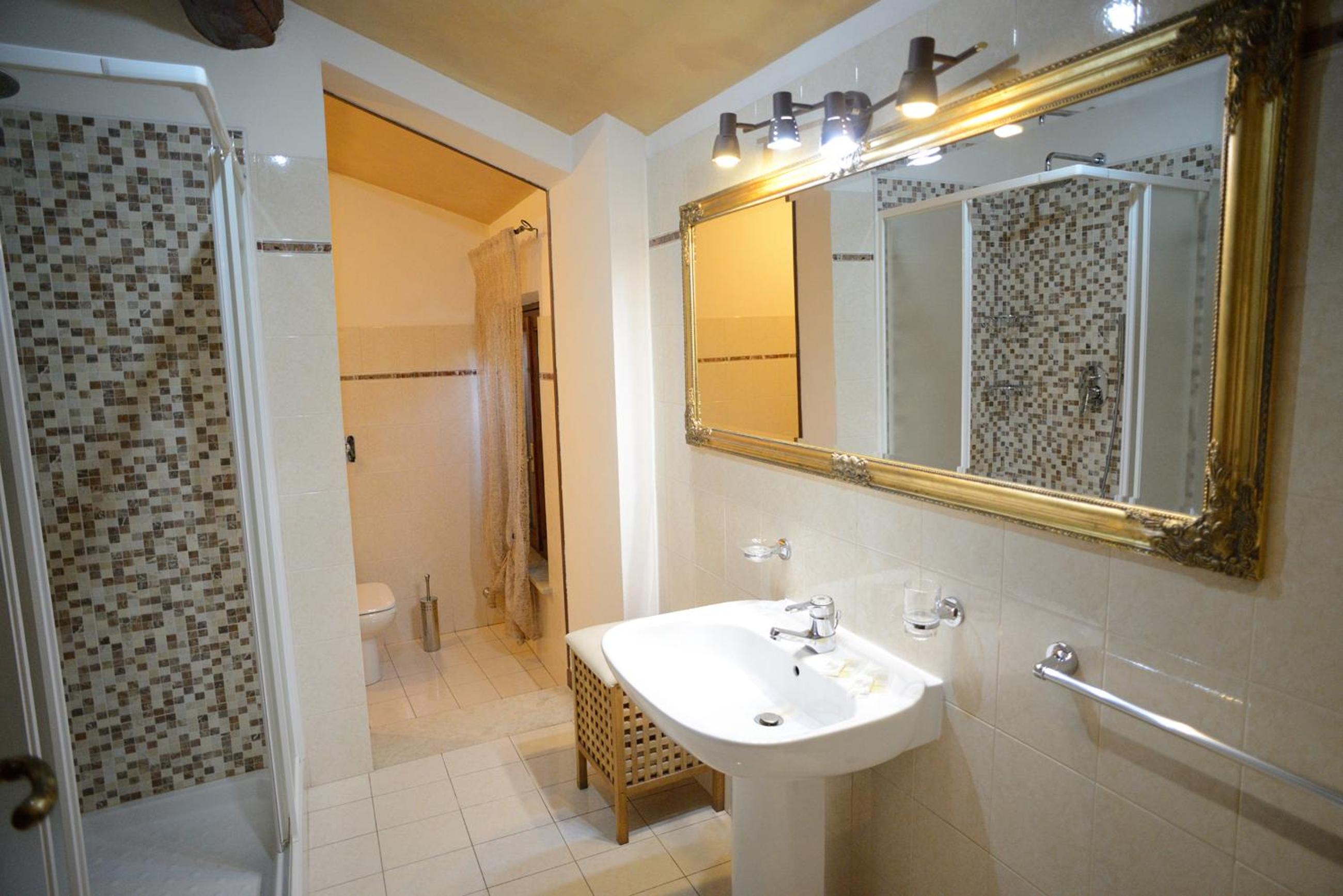Triple Room - Photo 6