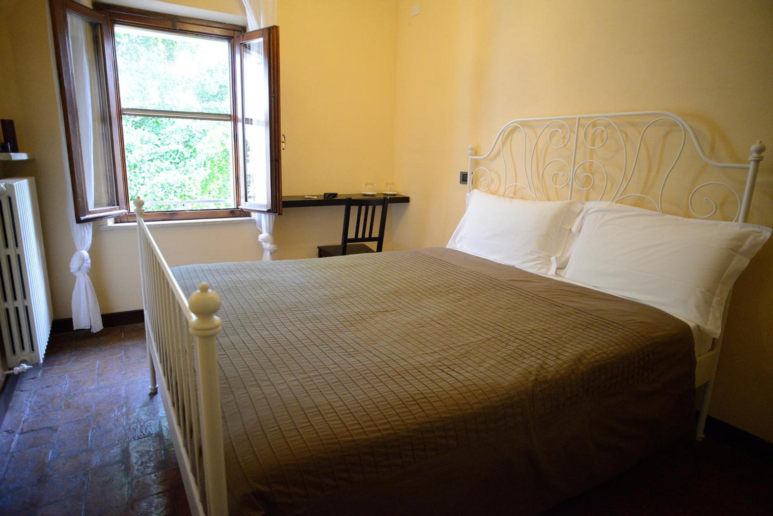 Two Connecting Double Rooms - Photo 3