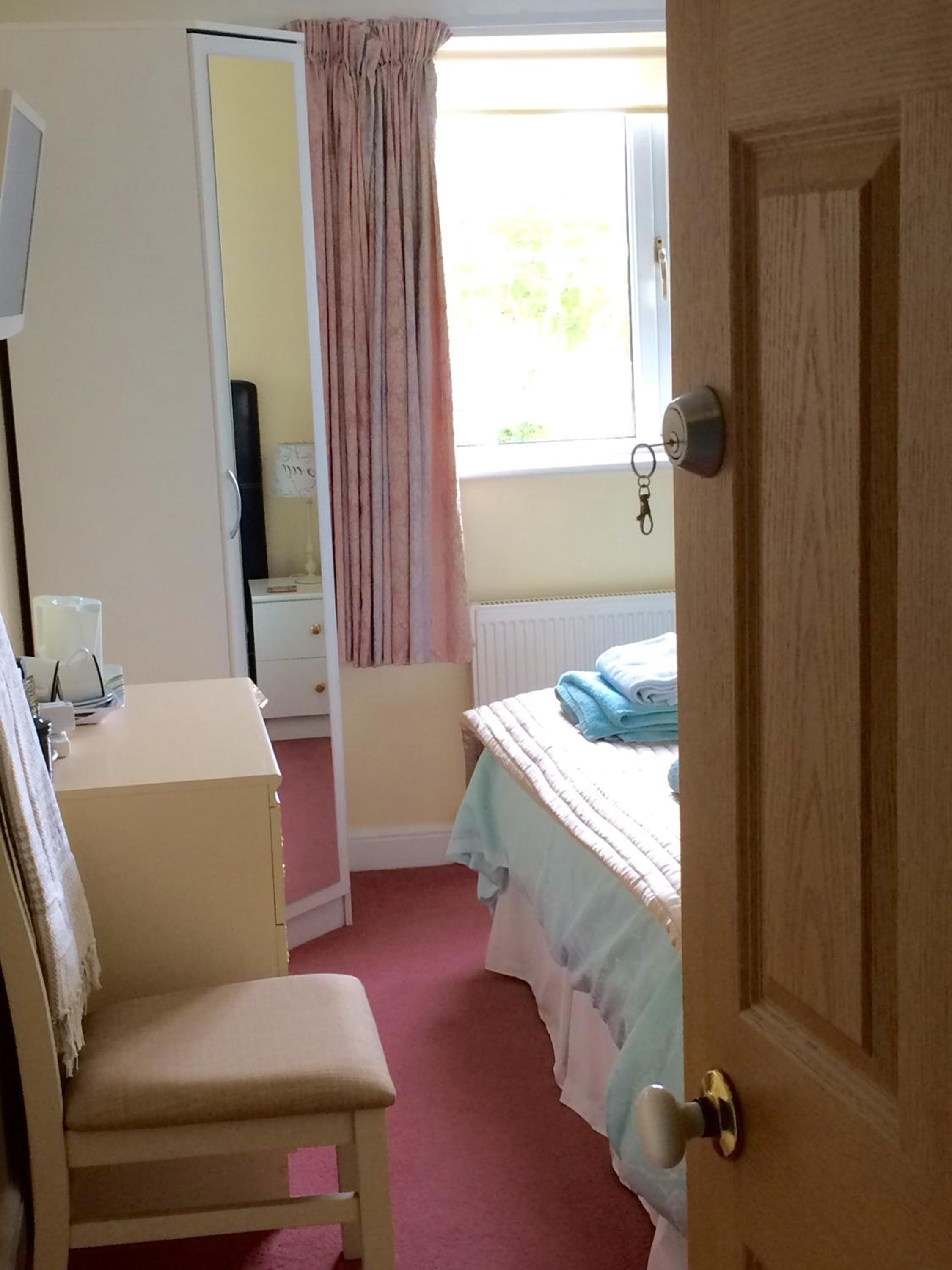 Double Room with Private Bathroom photo 3