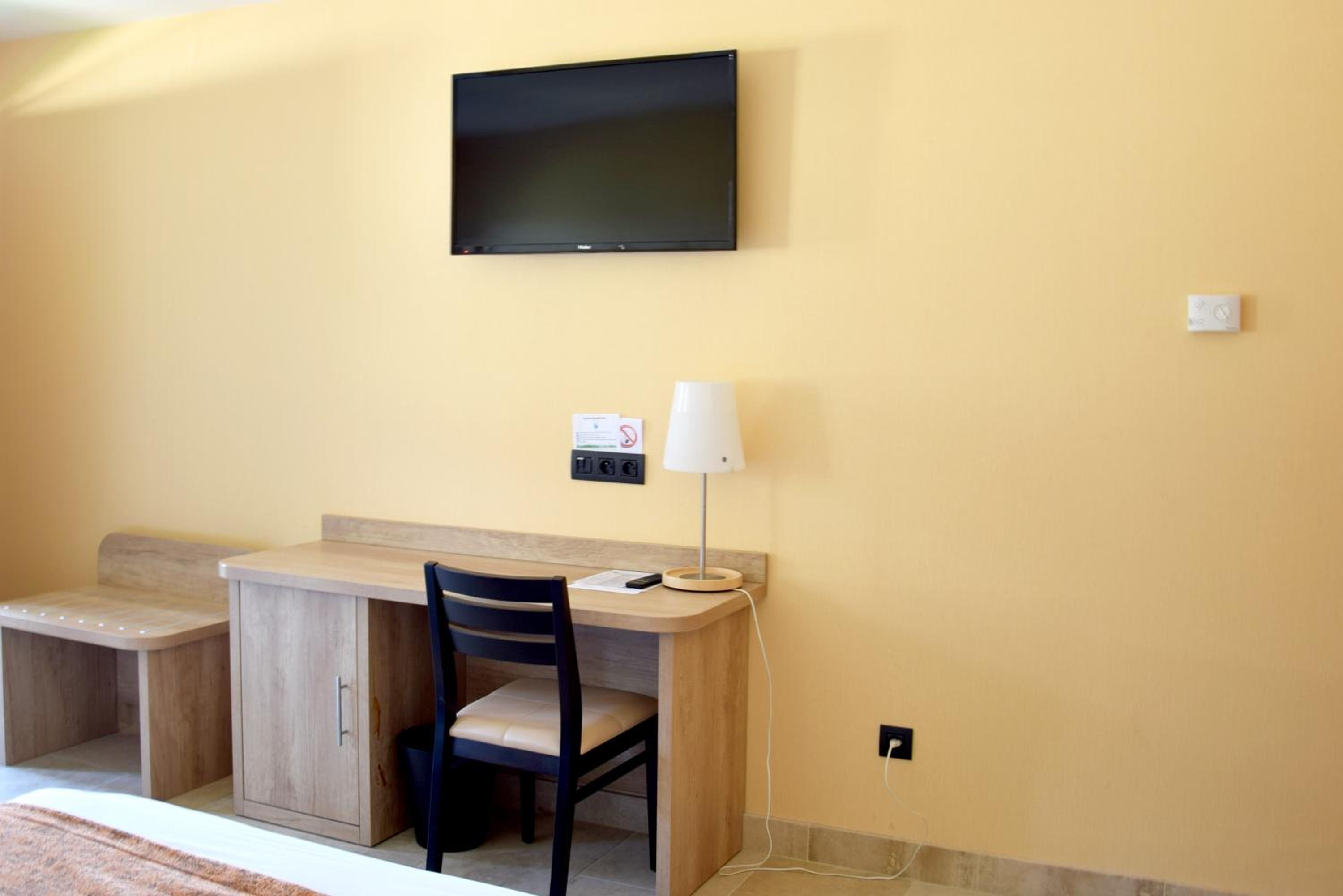 Superior Twin Room - Photo 2