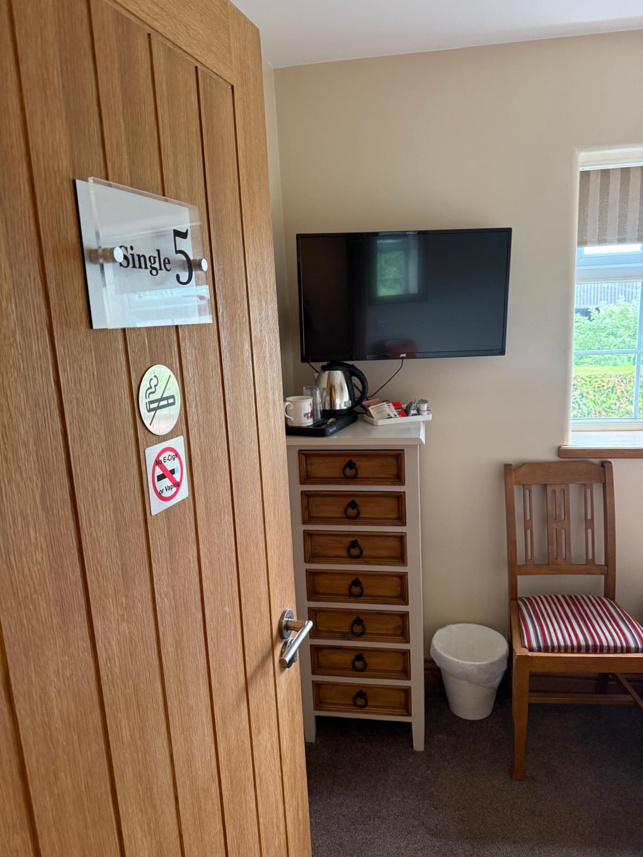 Large Single Room photo 2