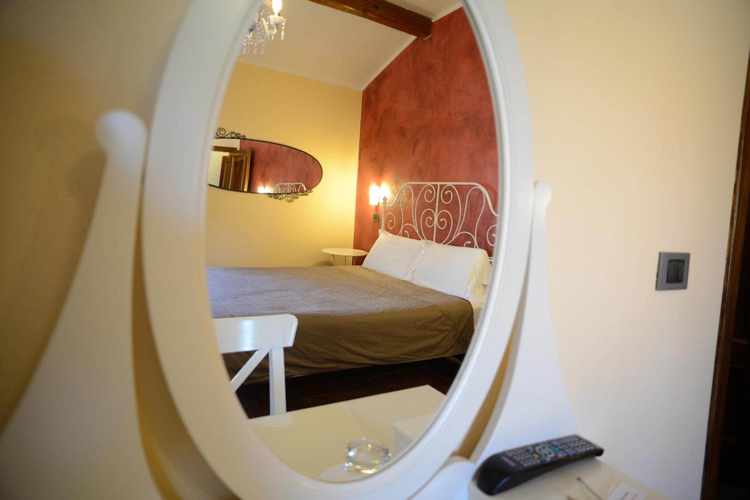 Two Connecting Double Rooms - Photo 7