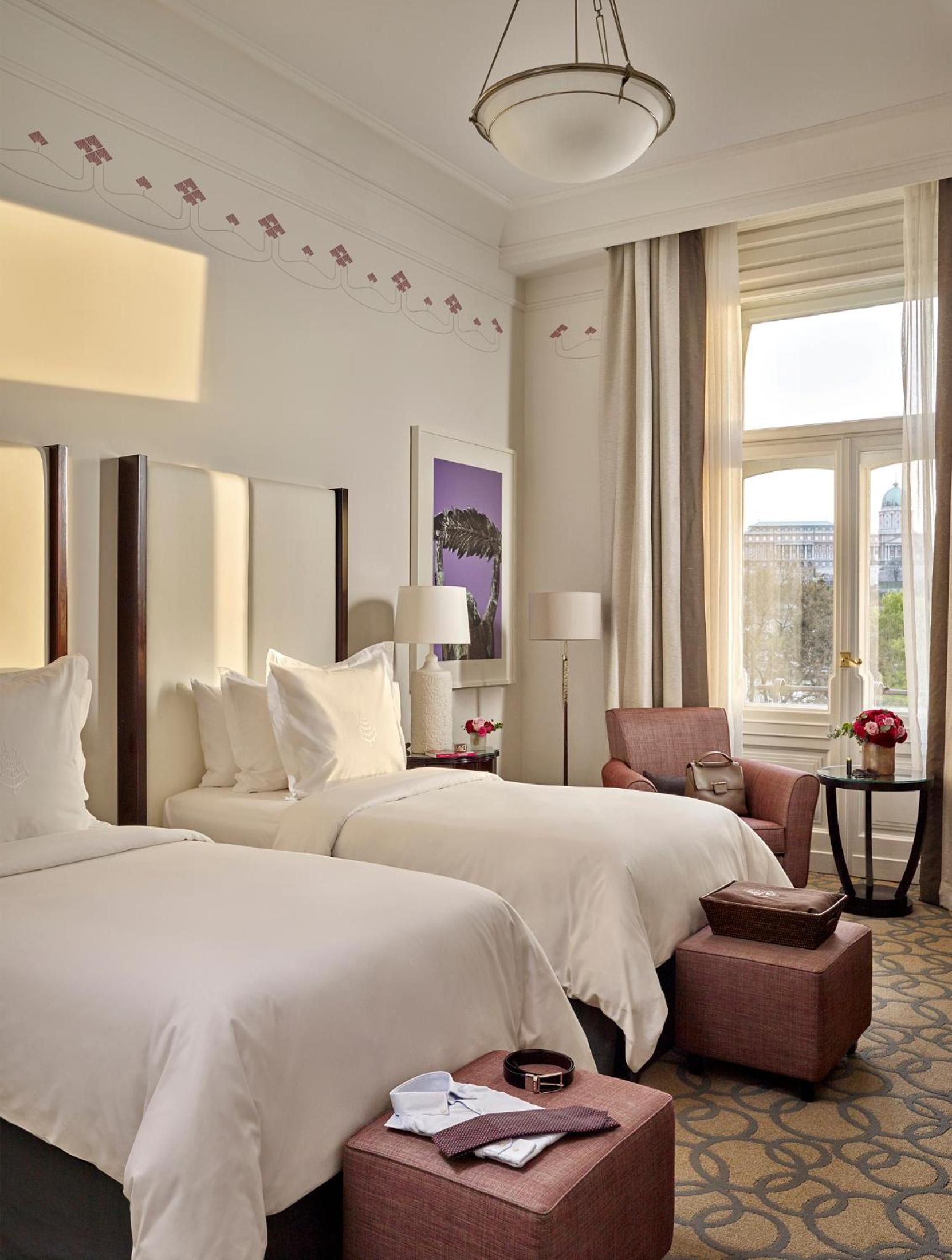 Danube River View Room with Two Twin Beds - Photo 2