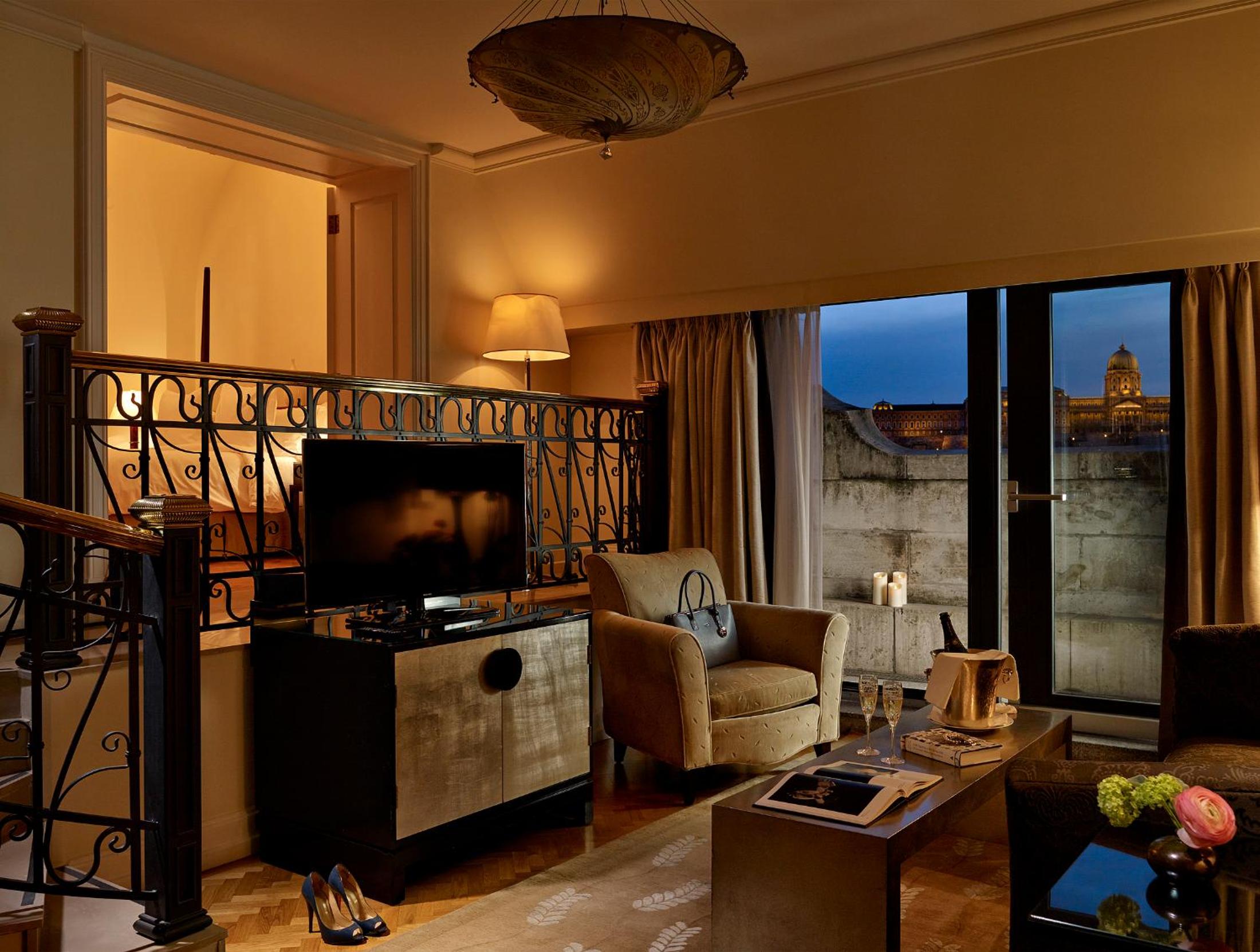 Tower One Bedroom Suite - Photo 3