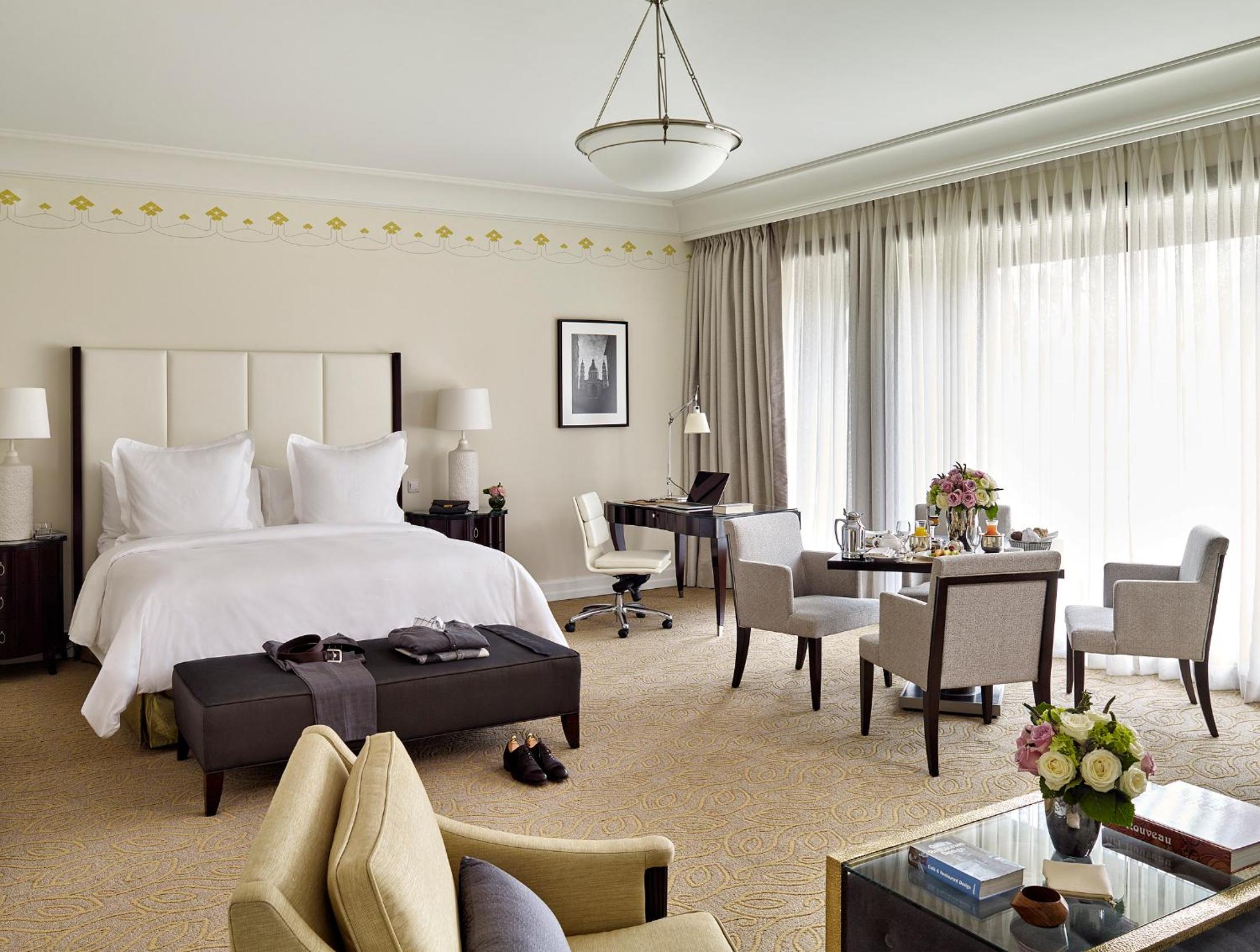 Park Suite with King Bed - Photo 2