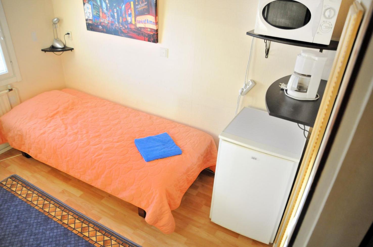 Single Room with Shared Bathroom