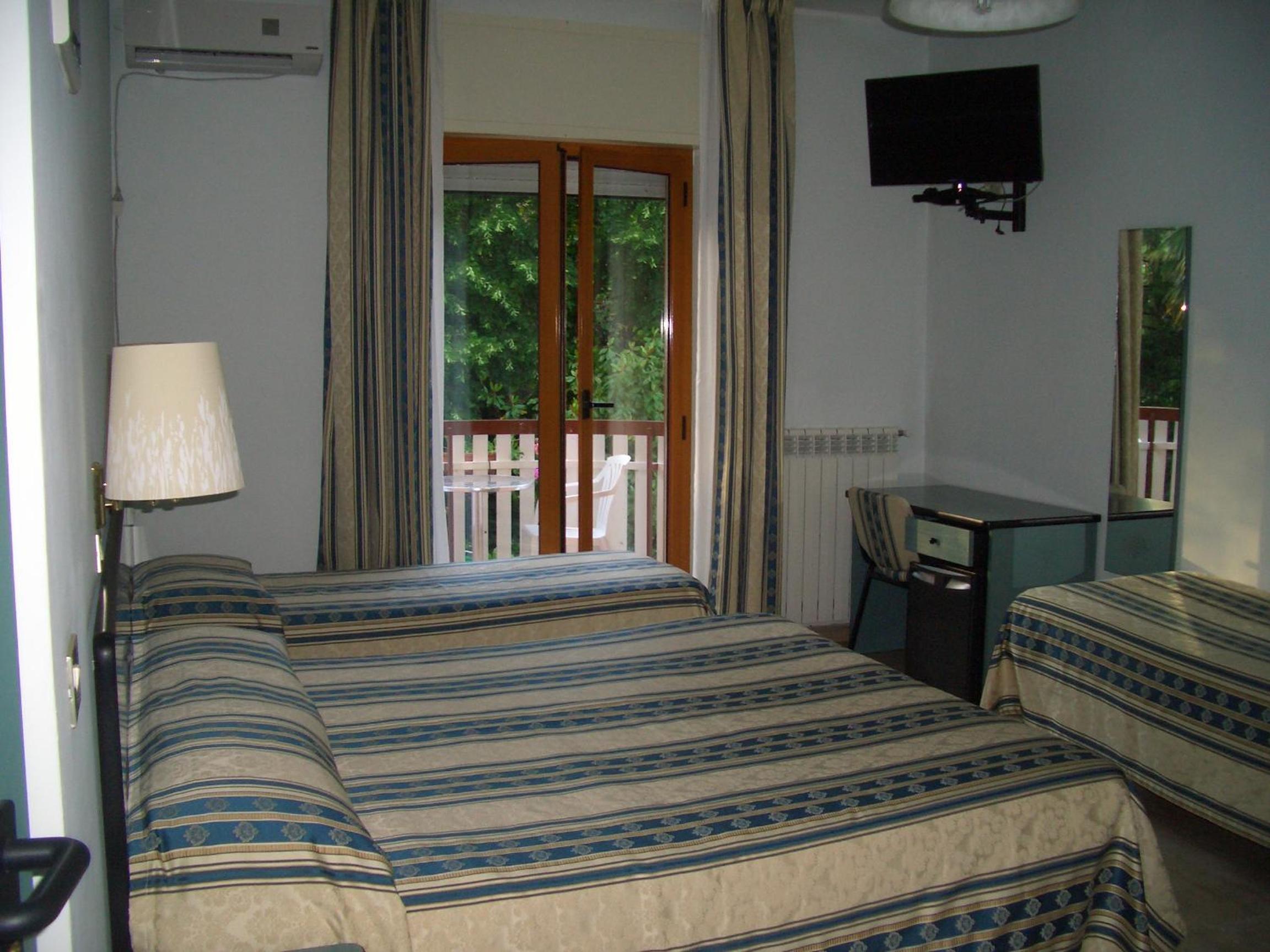 Quadruple Room photo 2