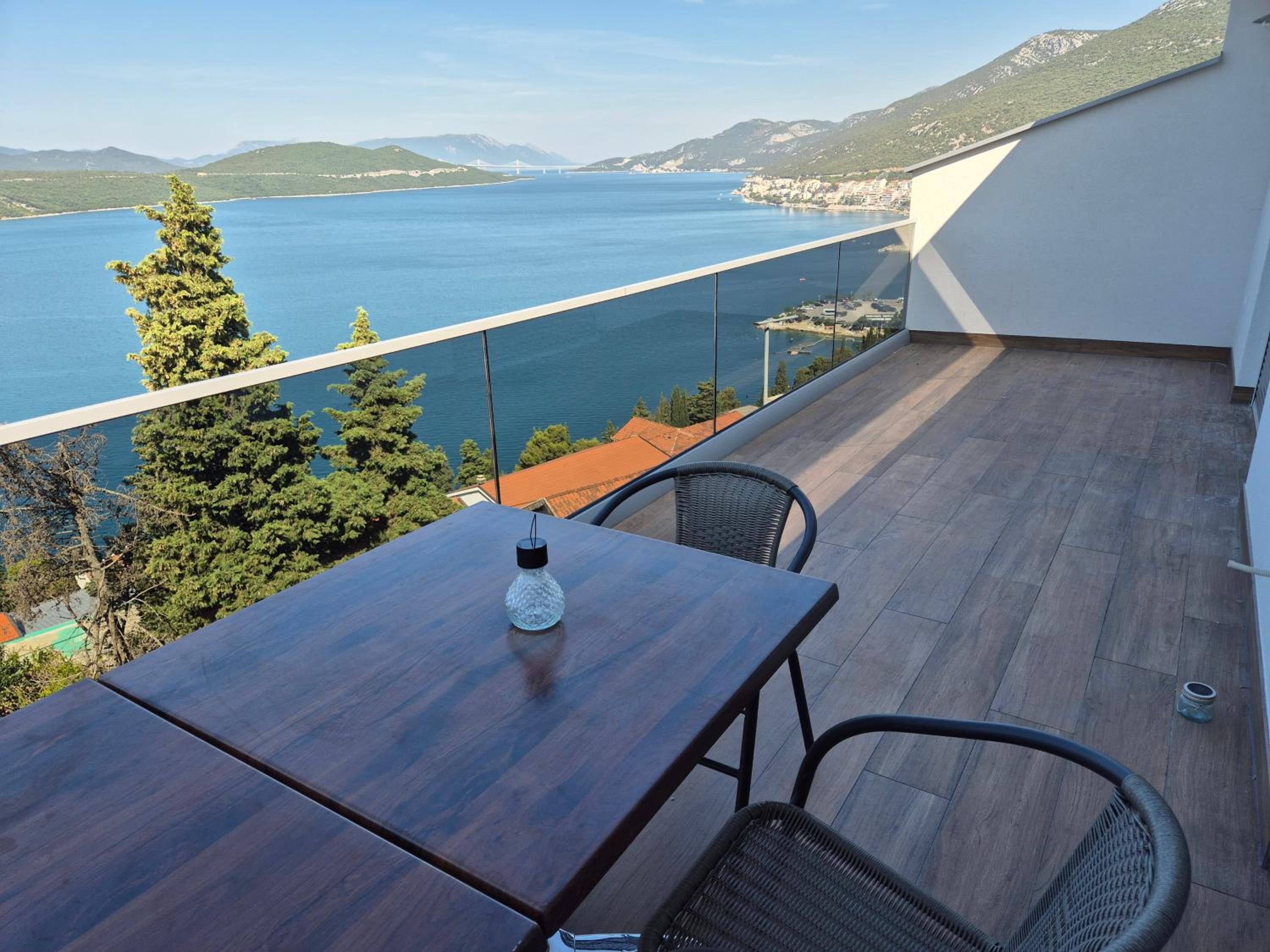 One-Bedroom Apartment with Sea View and Terrace photo 2