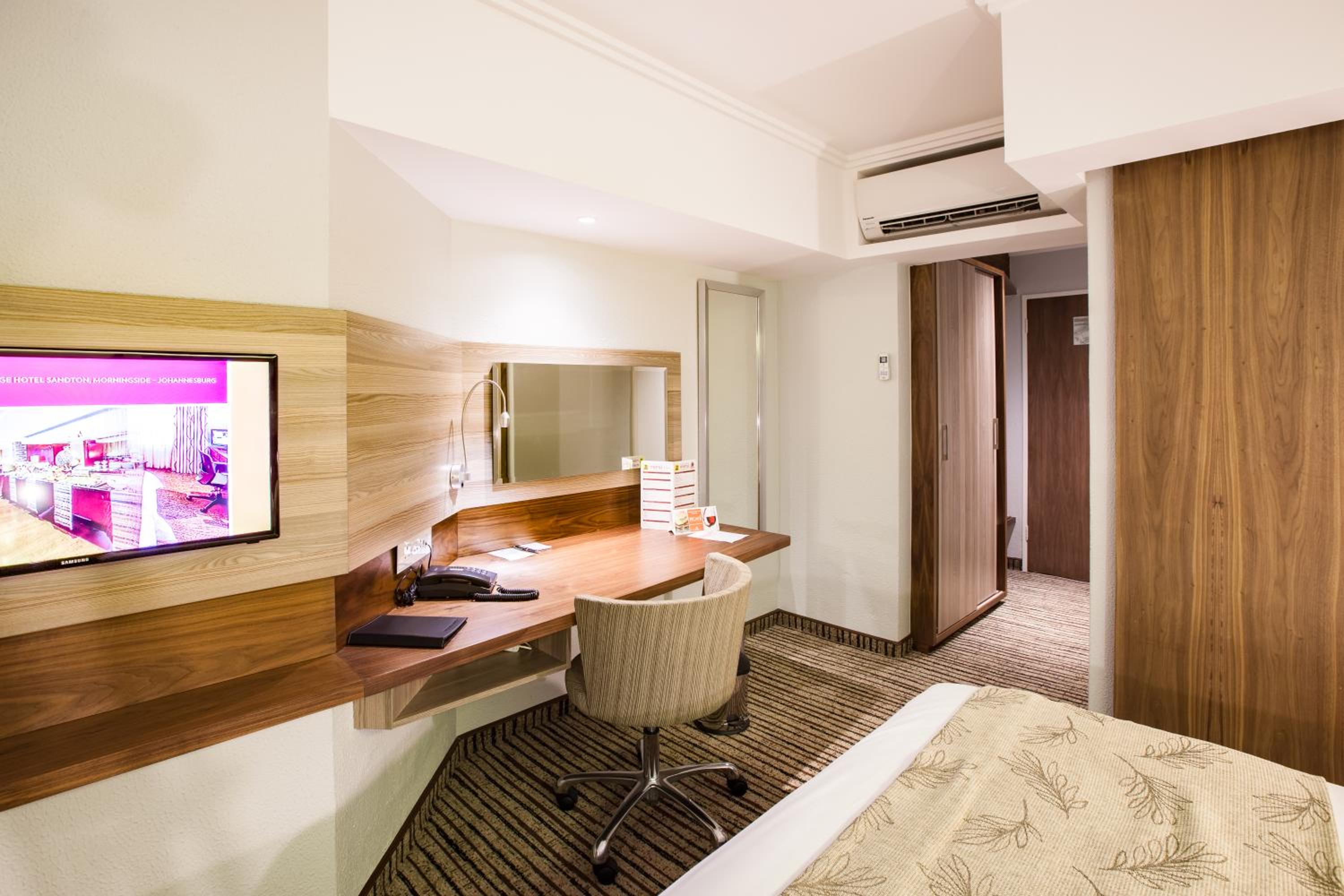 Twin Room with Shower
