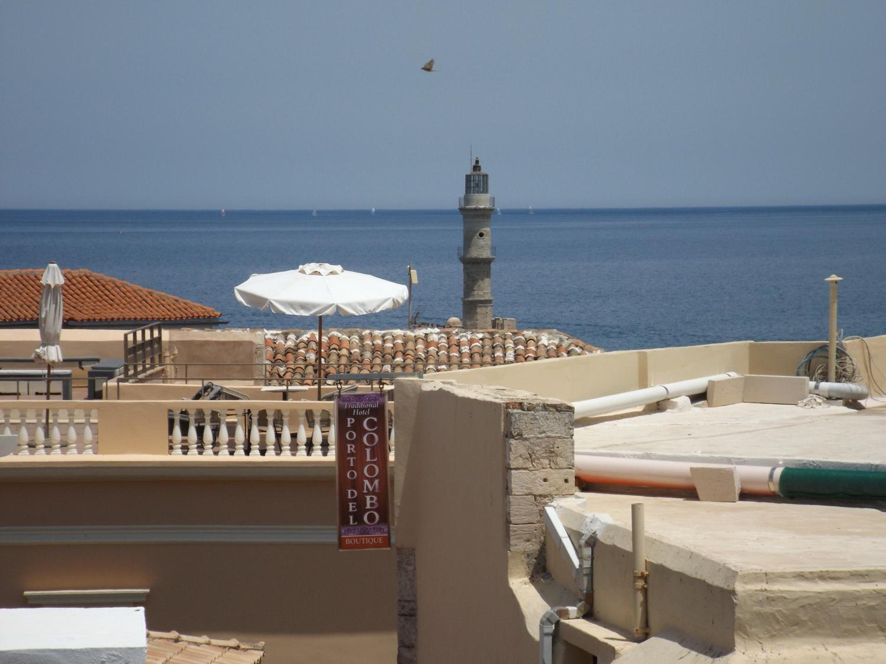 Studio with Private Balcony and Sea View - Photo 31