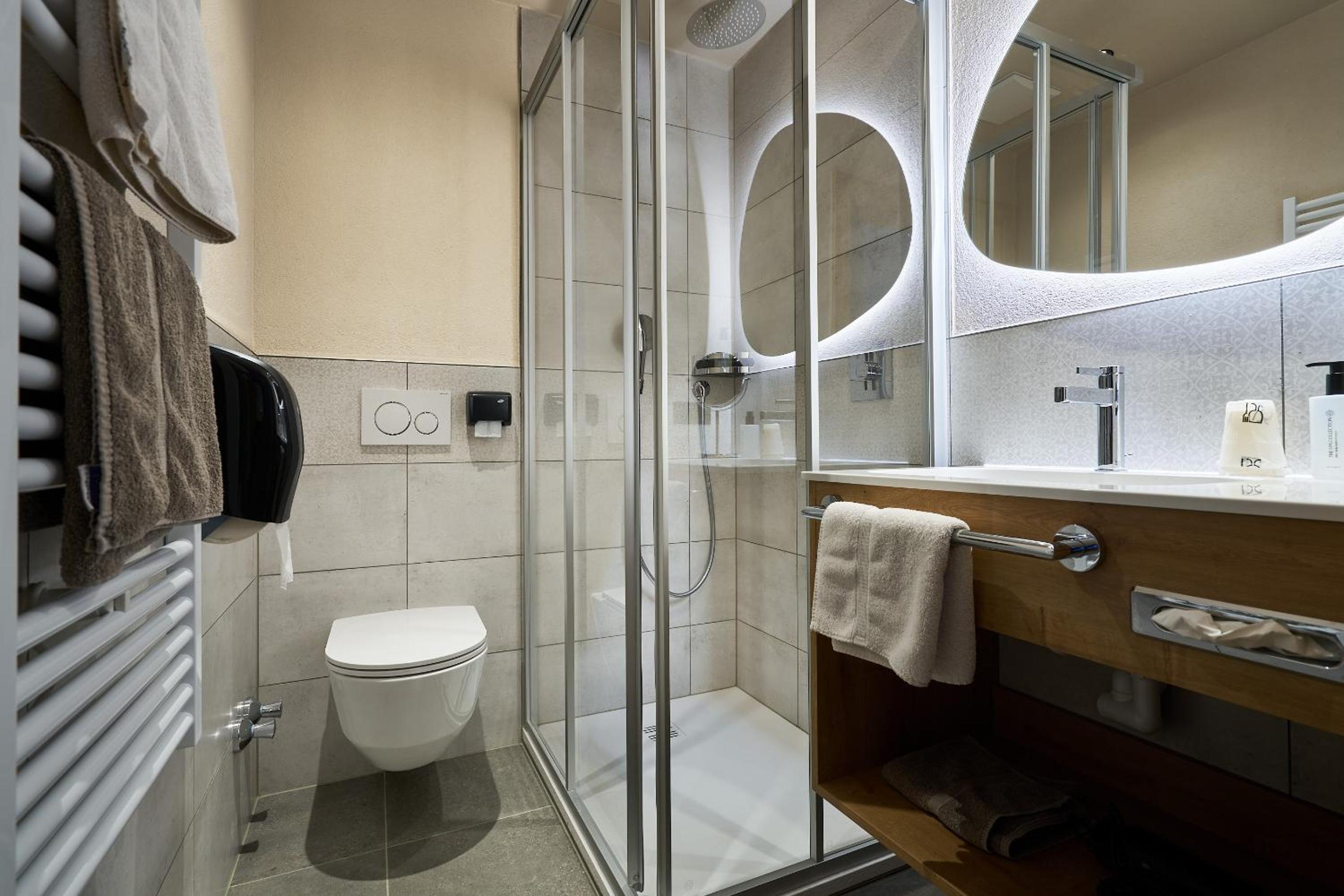 Deluxe Room - Photo 1