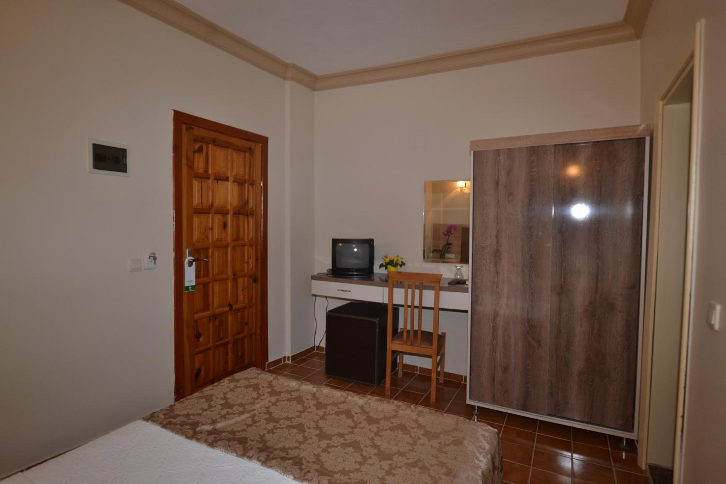 Double Room - Photo 4