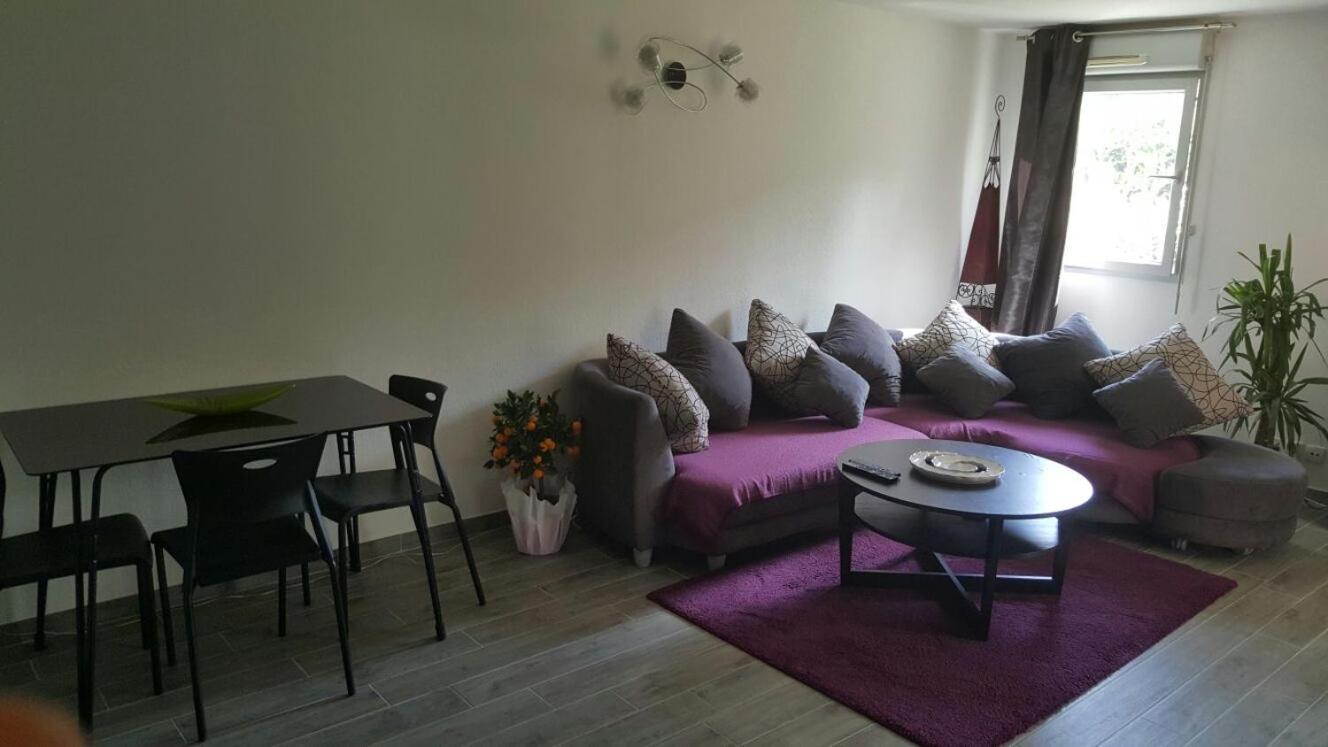 Apartment with Terrace - Photo 2