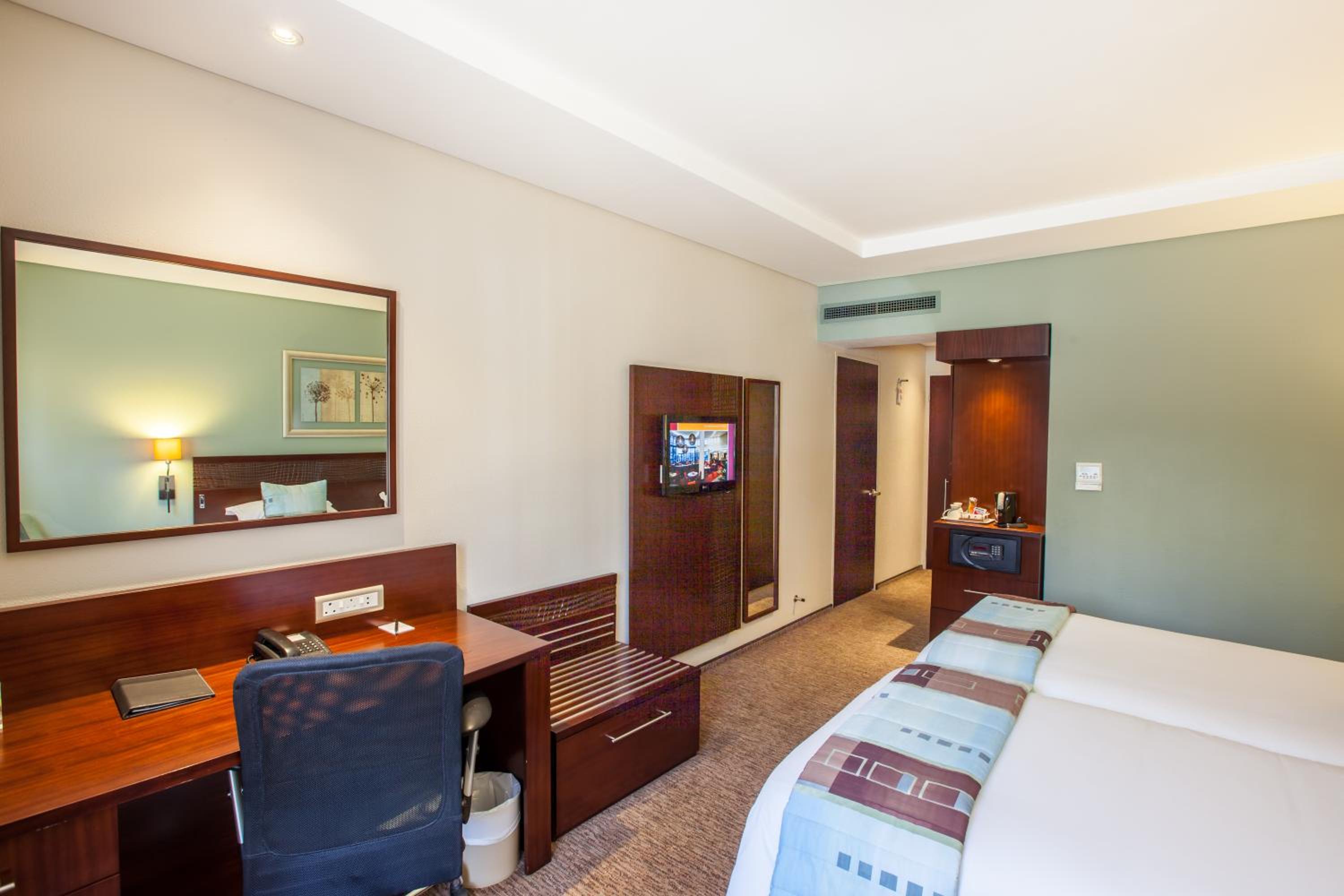 Twin Room - Non-Smoking