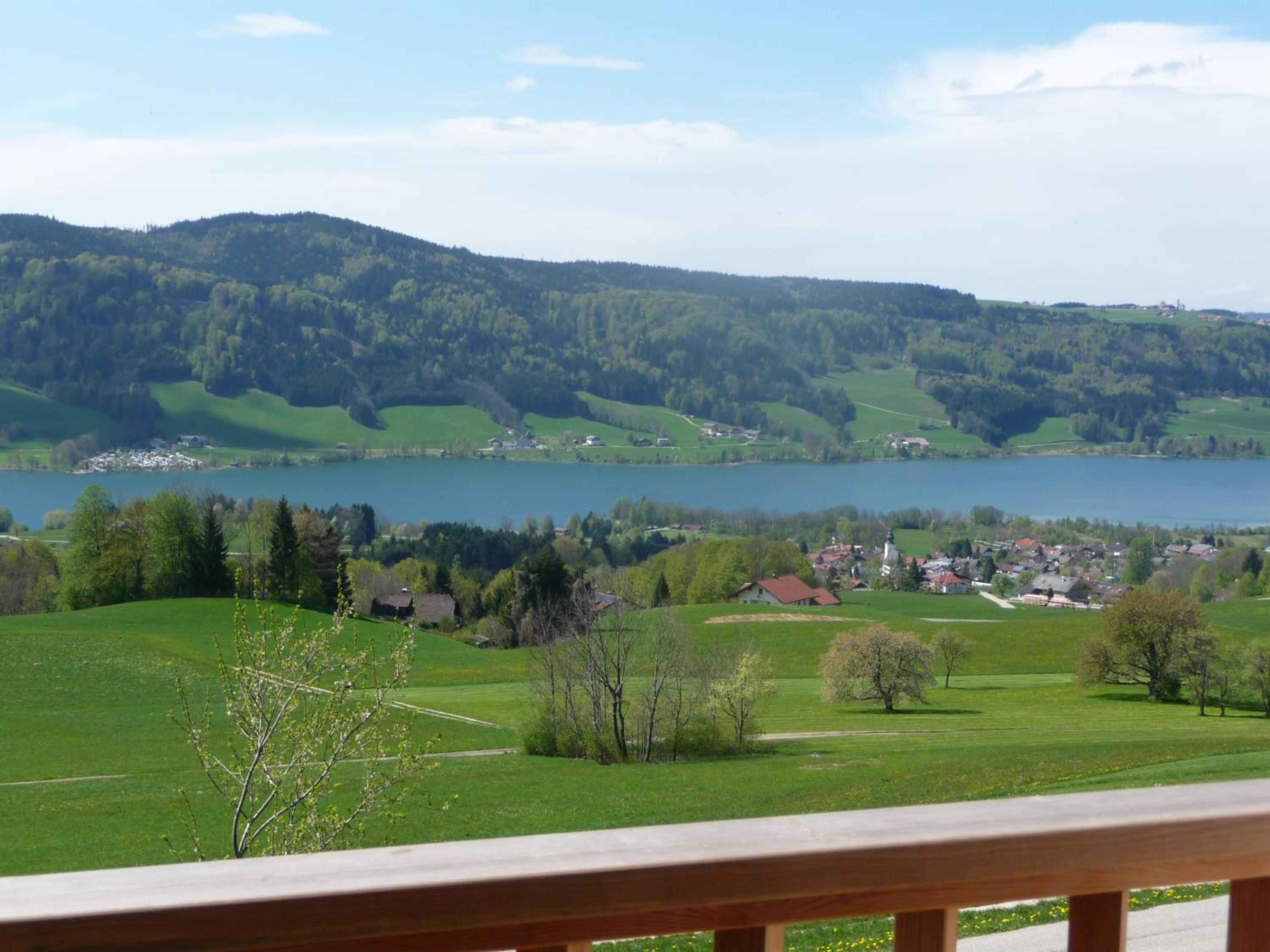 Apartment with Lake View photo 2