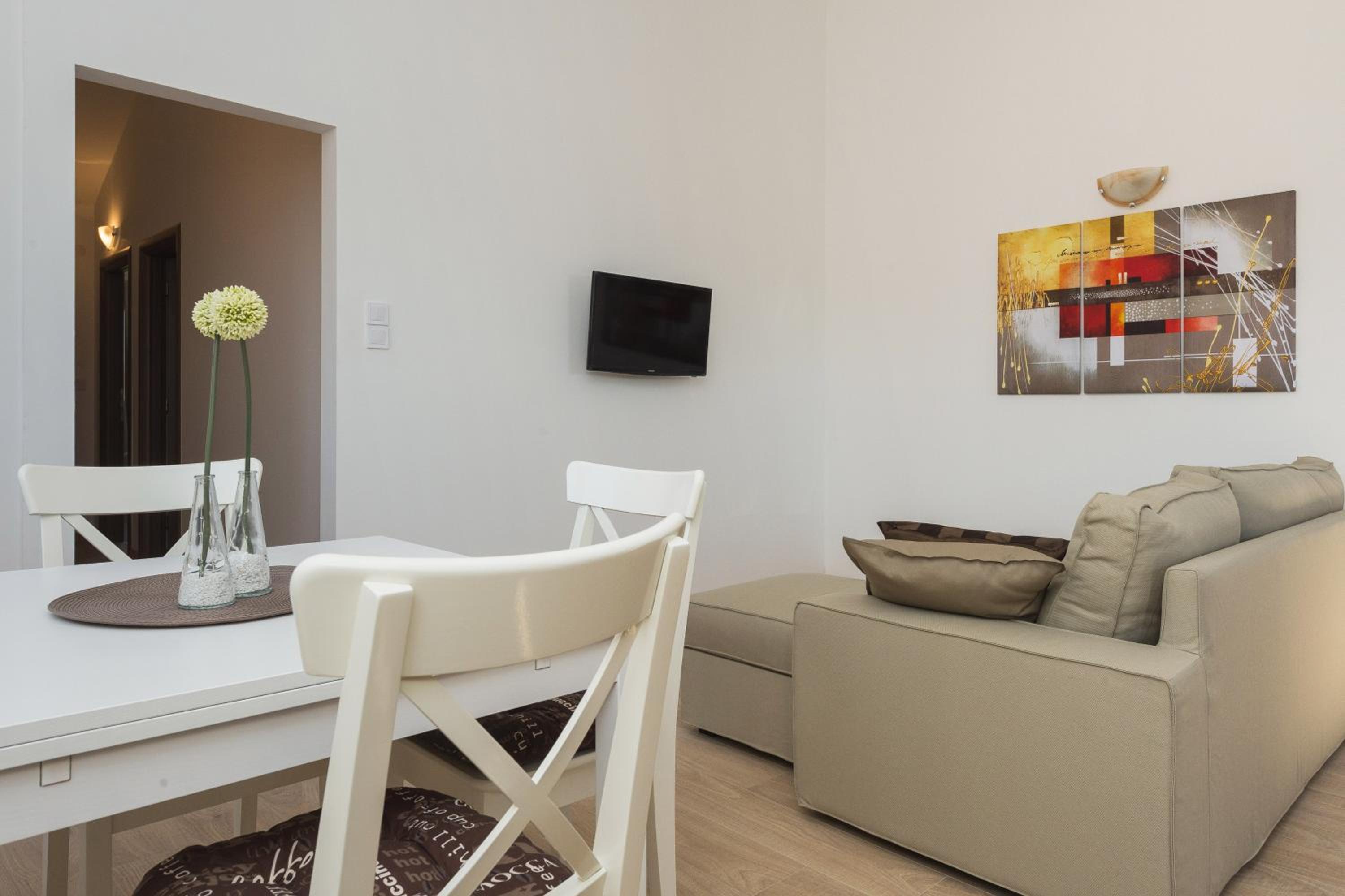 Two-Bedroom Apartment photo 2