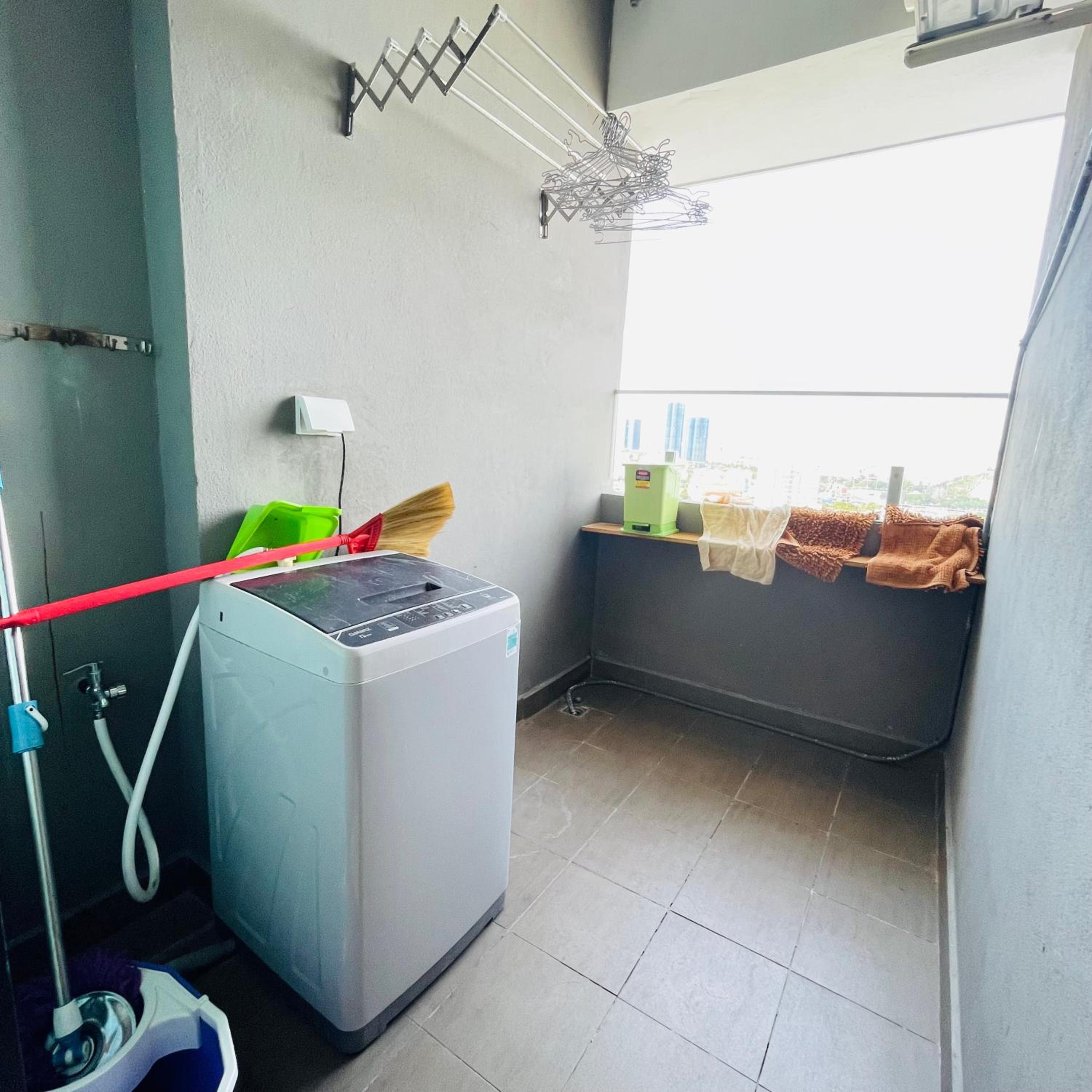 Three-Bedroom Premium Apartment with Balcony photo 2
