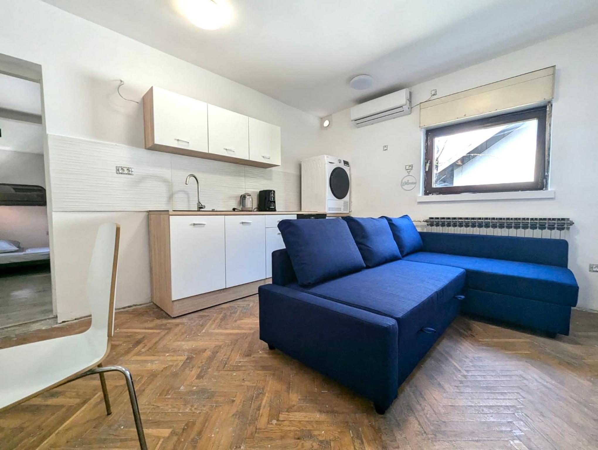 Apartment photo 1