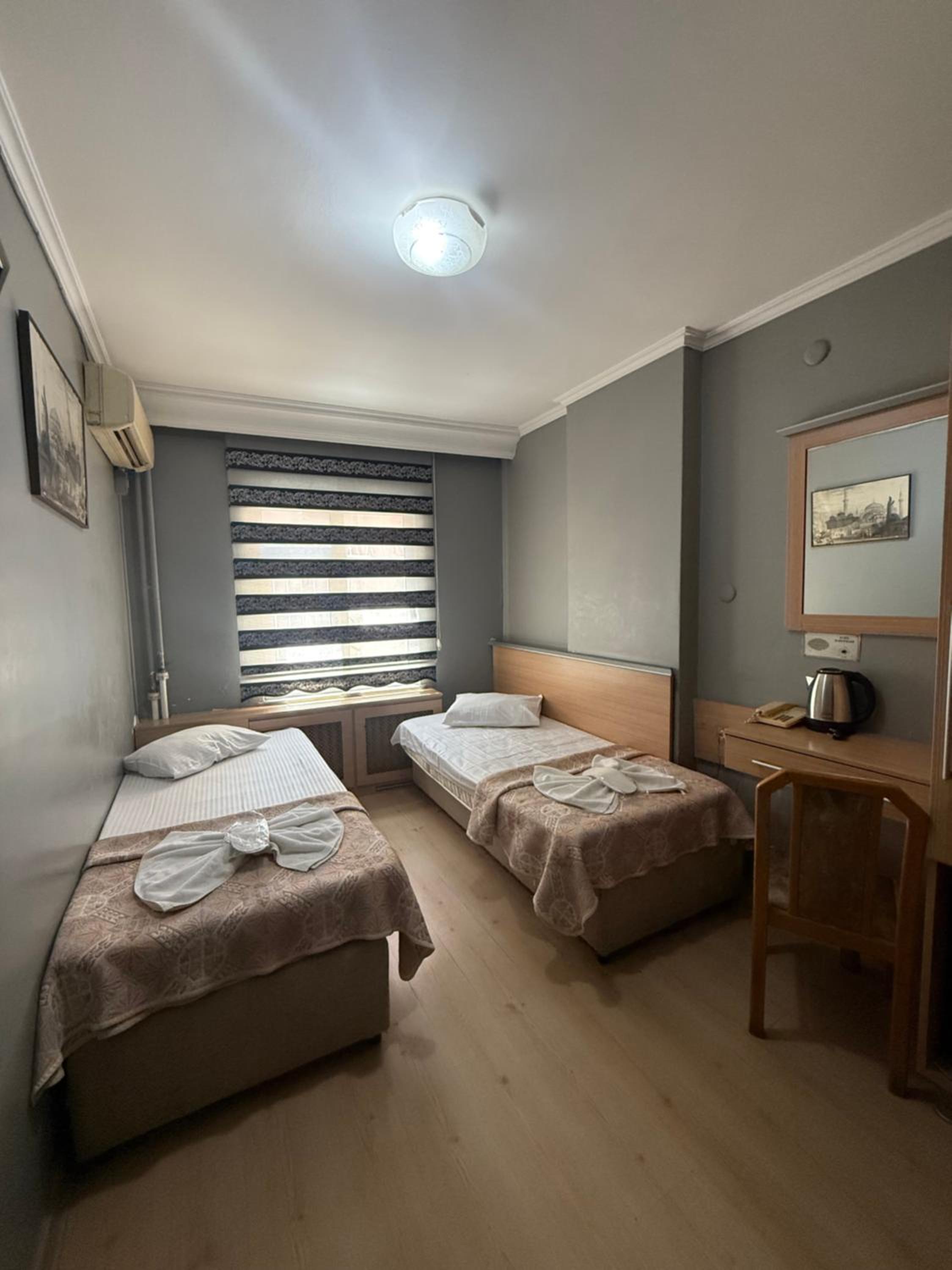 Budget Double Room photo 3