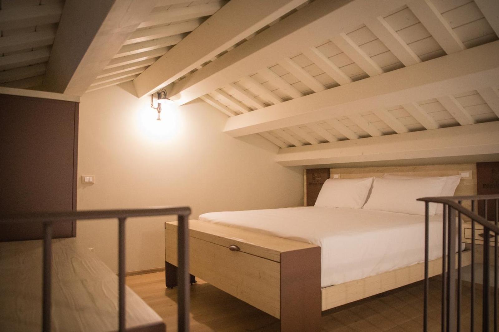 Deluxe Family Suite