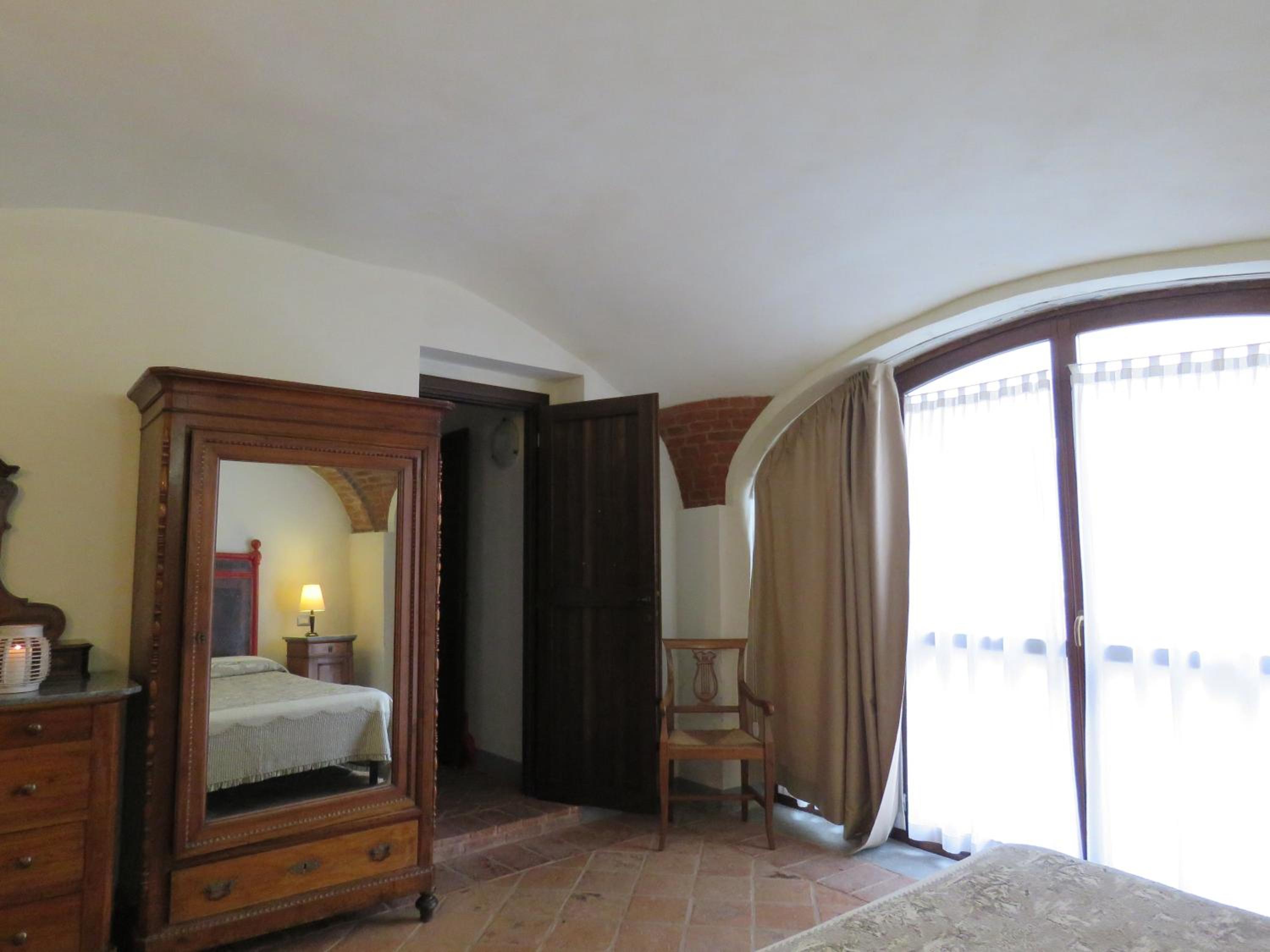 One-Bedroom Suite with Sofa Bed - Photo 13