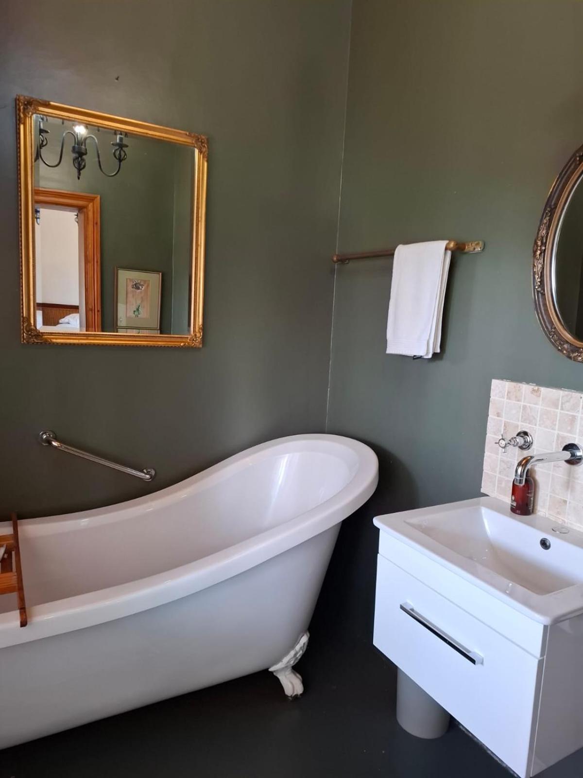 King Room with Garden View photo 1
