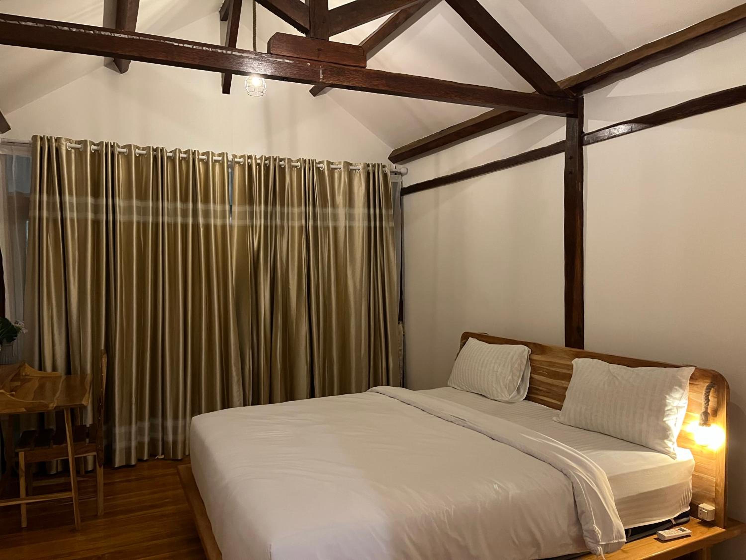 King Room with Mountain View photo 3