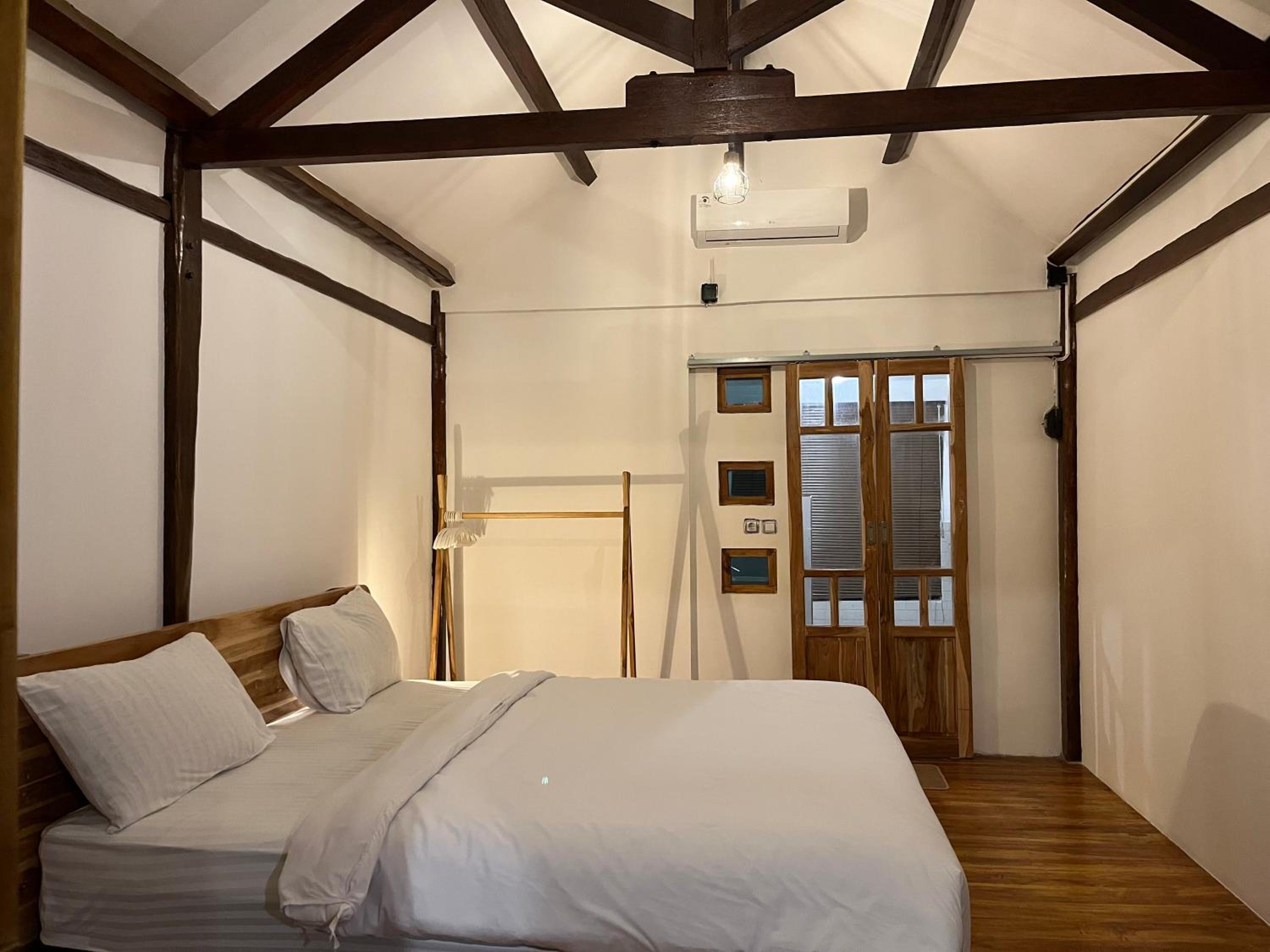 King Room with Mountain View photo 2